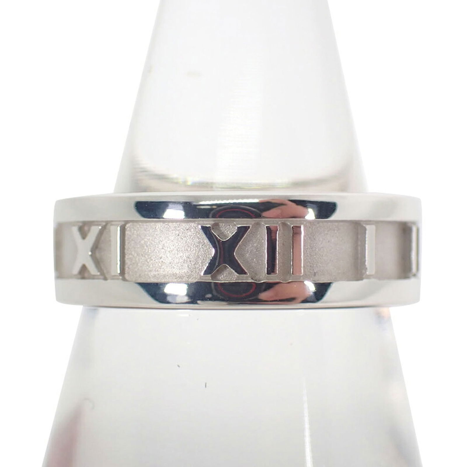 925 Tiffany Band Ring Sterling Silver: 925 Tiffany Band Ring Sterling Silver This listing features 925 Tiffany Band Ring Sterling Silver. Item specifics are provided below. Item Specifics: Brand: Tiffany Type: Band Ring Gender: Women