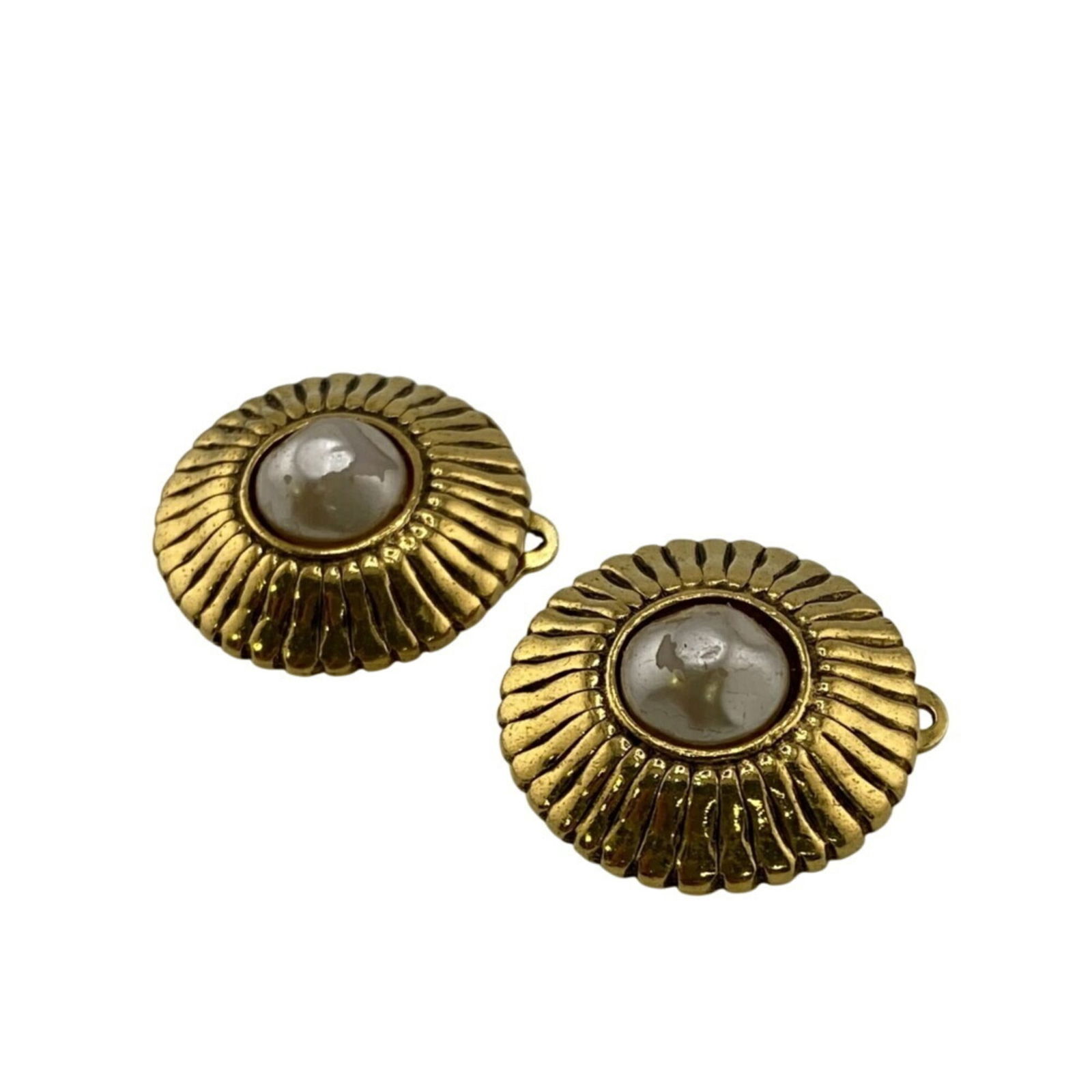 Plating Chanel Clip Earrings Gold (1 of 5)