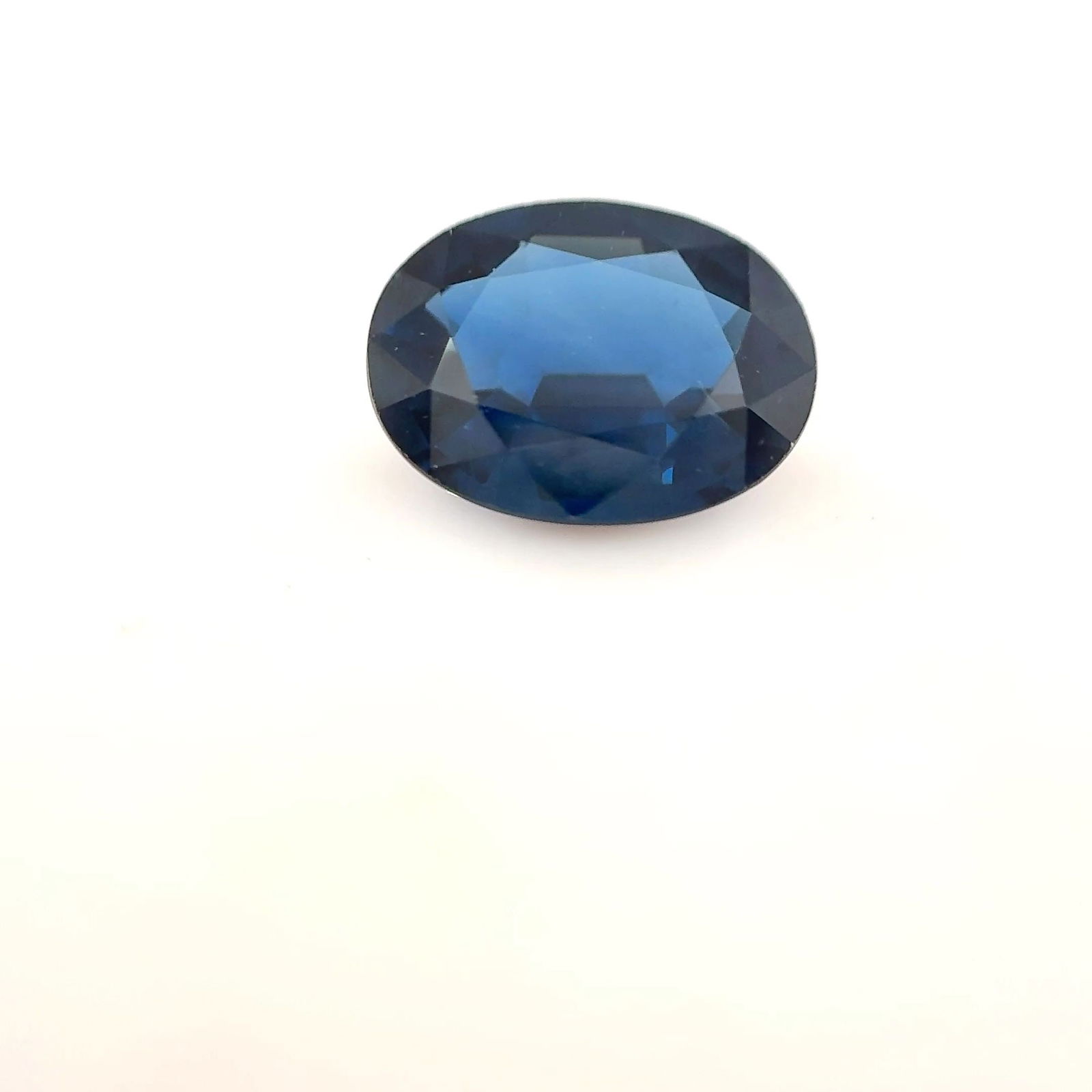 Loose Sapphire Gemstone - Oval 1.36ct Blue EC: Loose Sapphire Gemstone - Oval 1.36ct Blue EC This listing features Loose Sapphire Gemstone - Oval 1.36ct Blue EC. Item specifics are provided below. Item Specifics: Type: Sapphire Carat: 1.36 Cut: