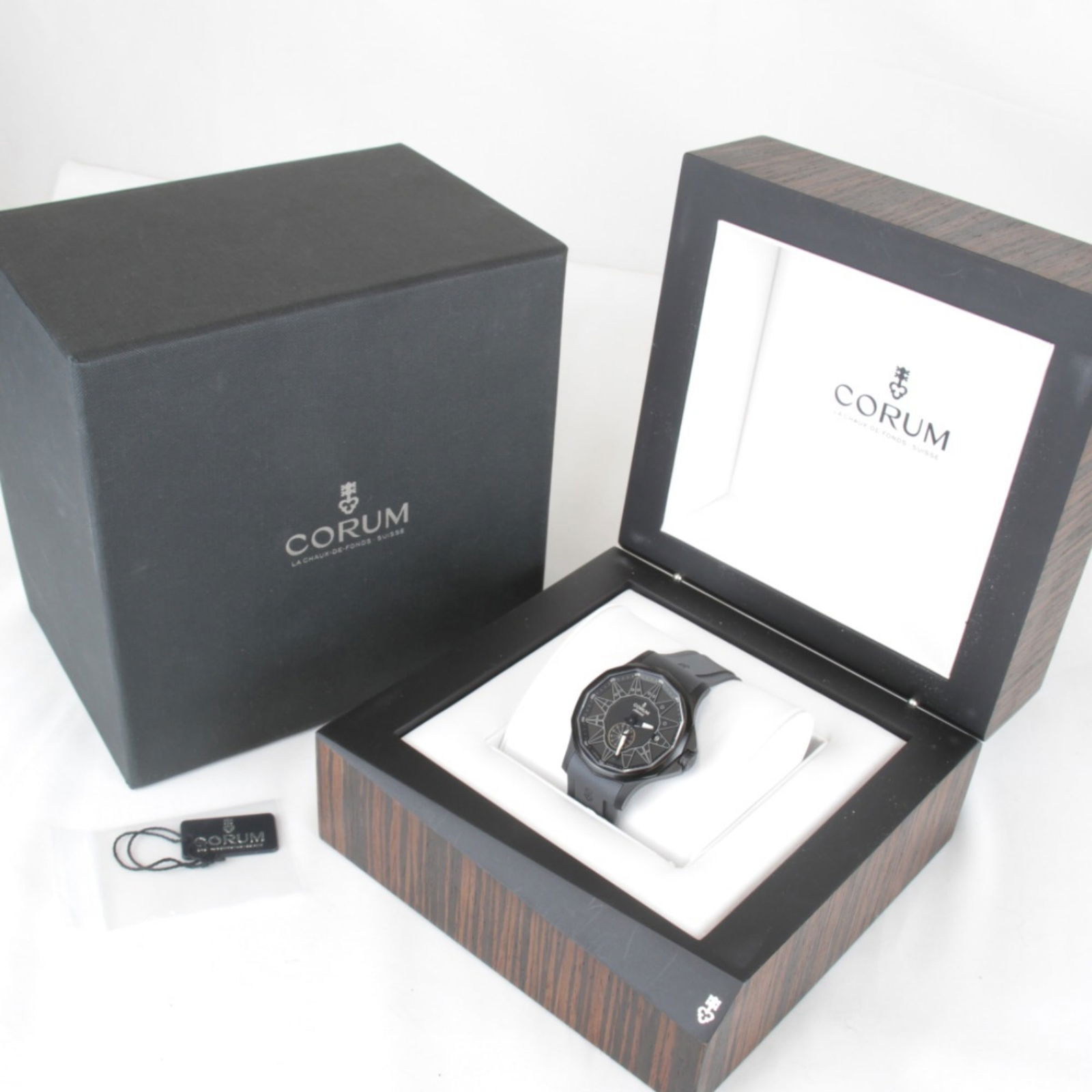 Wristwatch Corum - 12