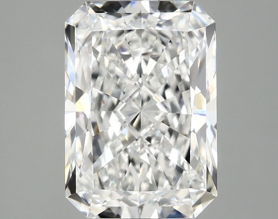 Loose Lab Diamond - IGI Radiant 3.07ct E VVS2: Loose Lab Diamond - IGI Radiant 3.07ct E VVS2 This listing features Loose Lab Diamond - IGI Radiant 3.07ct E VVS2. Item specifics are provided below. Item Specifics: Source: This Is A Real Diamond