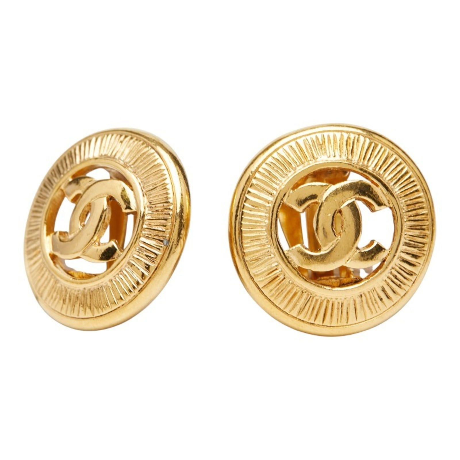 Earrings Chanel Clip: Earrings Chanel Clip This listing features Earrings Chanel Clip. Item specifics are provided below. Item Specifics: Brand: Chanel Type: Clip Earrings Gender: Women Color: Gold Size (Hxwxd): 25.70mm x