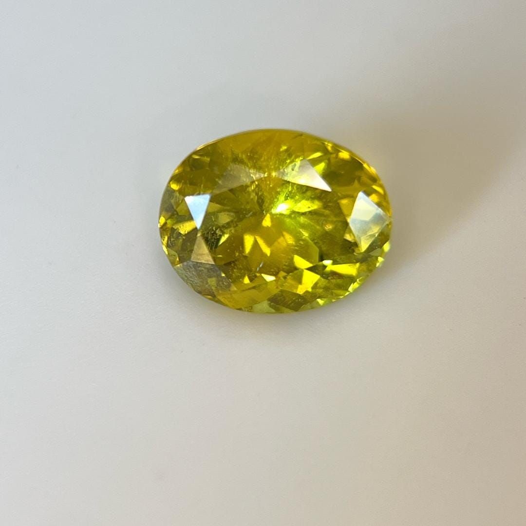 Loose Beryl Gemstone - Oval 4.69ct Yellow SI: Loose Beryl Gemstone - Oval 4.69ct Yellow SI This listing features Loose Beryl Gemstone - Oval 4.69ct Yellow SI. Item specifics are provided below. Item Specifics: Type: Beryl Carat: 4.69 Cut: