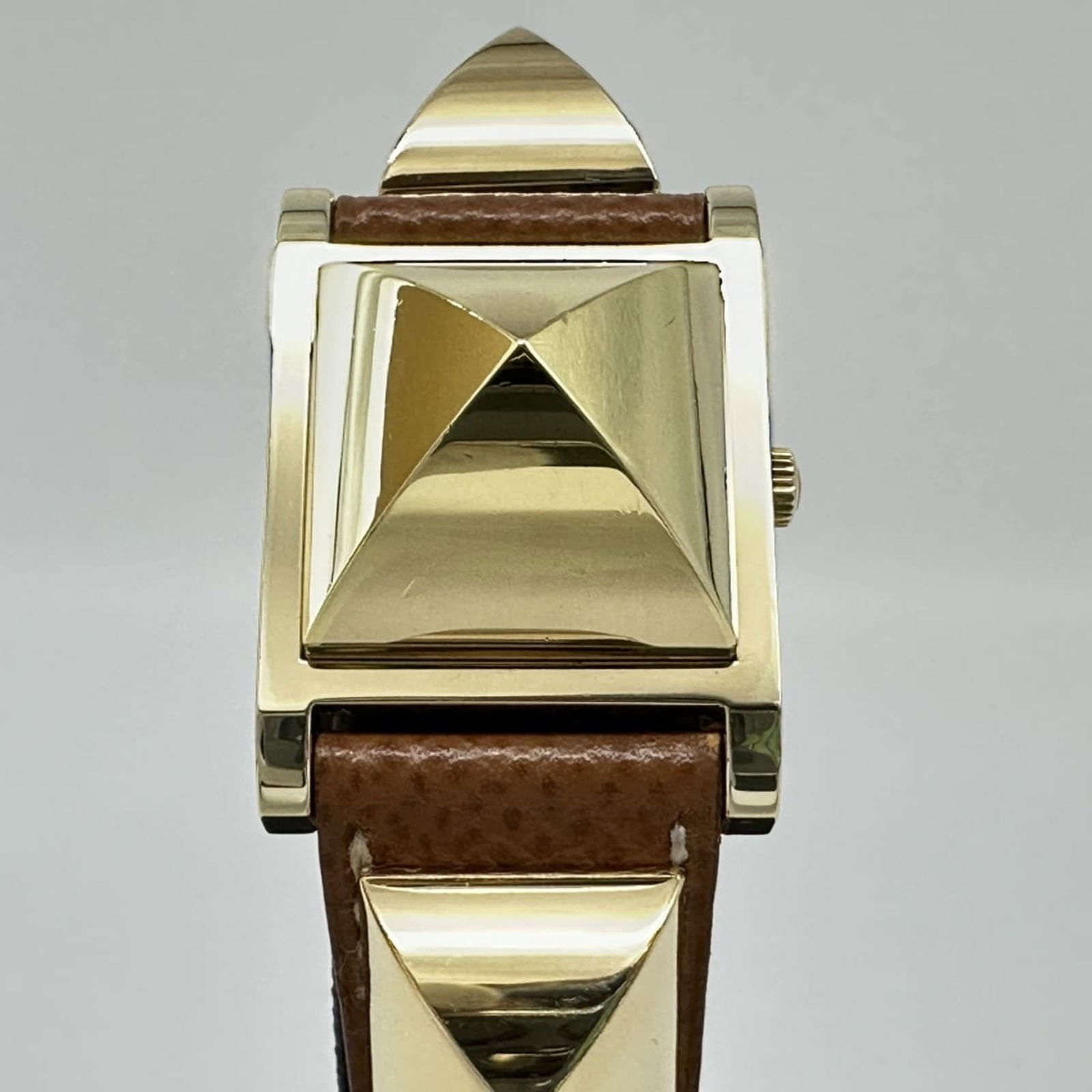 Wristwatch Hermes: Wristwatch Hermes This listing features Wristwatch Hermes. Item specifics are provided below. Item Specifics: Brand: Hermes Type: Wristwatch Gender: Women Material (Case): Stainless Steel Material
