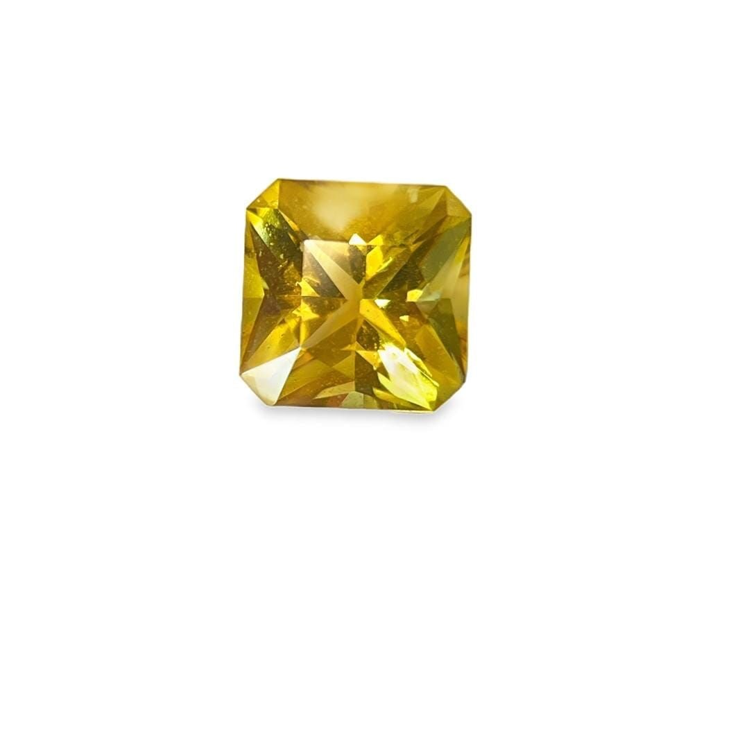 Loose Beryl Gemstone - Emerald 3.24ct Yellow SI: Loose Beryl Gemstone - Emerald 3.24ct Yellow SI This listing features Loose Beryl Gemstone - Emerald 3.24ct Yellow SI. Item specifics are provided below. Item Specifics: Type: Beryl Carat: 3.24 Cut: