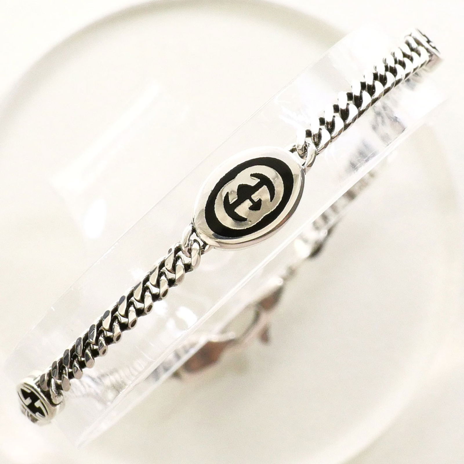 925 Gucci Charm Bracelet Silver: 925 Gucci Charm Bracelet Silver This listing features 925 Gucci Charm Bracelet Silver. Item specifics are provided below. Item Specifics: Brand: Gucci Type: Charm Bracelet Gender: Women Material: