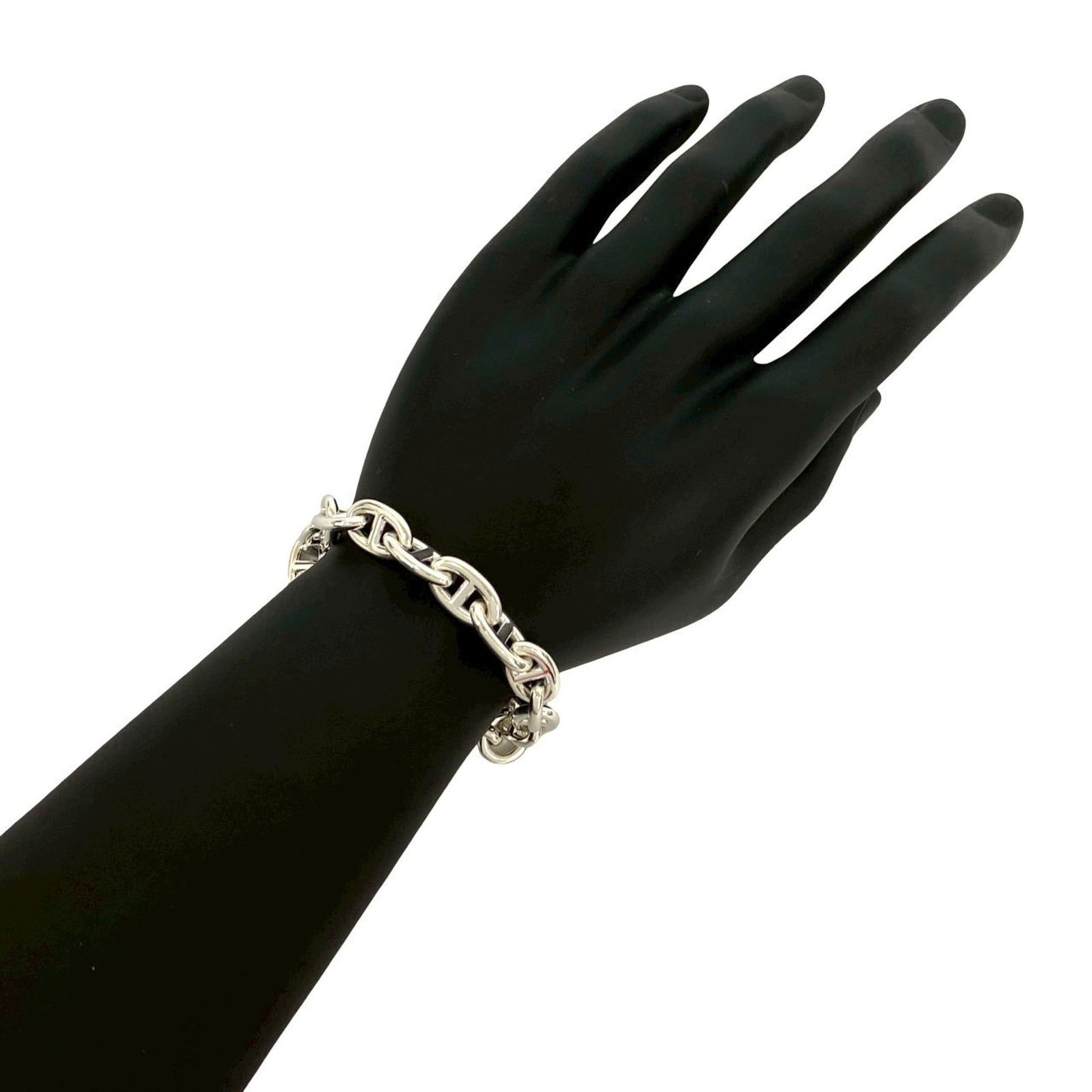 925 Hermes Charm Bracelet Silver: 925 Hermes Charm Bracelet Silver This listing features 925 Hermes Charm Bracelet Silver. Item specifics are provided below. Item Specifics: Brand: Hermes Type: Charm Bracelet Gender: Women Material: S