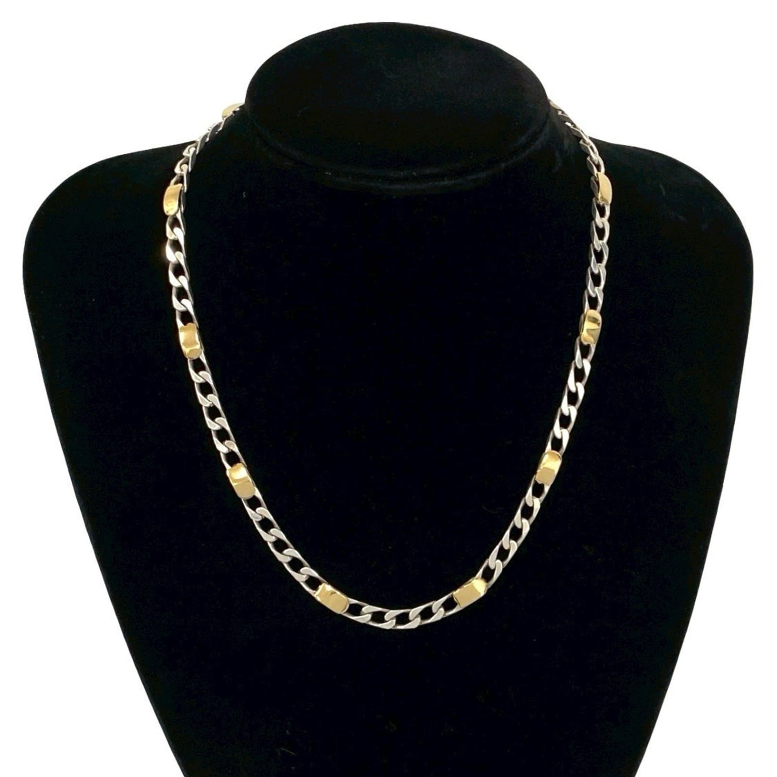 38711 TIFFANY & Co. Tiffany Figaro Chain Sterling Silver 925 Necklace Pendant in and Gold: 38711 TIFFANY & Co. Tiffany Figaro Chain Sterling Silver 925 Necklace Pendant in and Gold This listing features 38711 TIFFANY & Co. Tiffany Figaro Chain Sterling Silver 925 Necklace Pendant in and