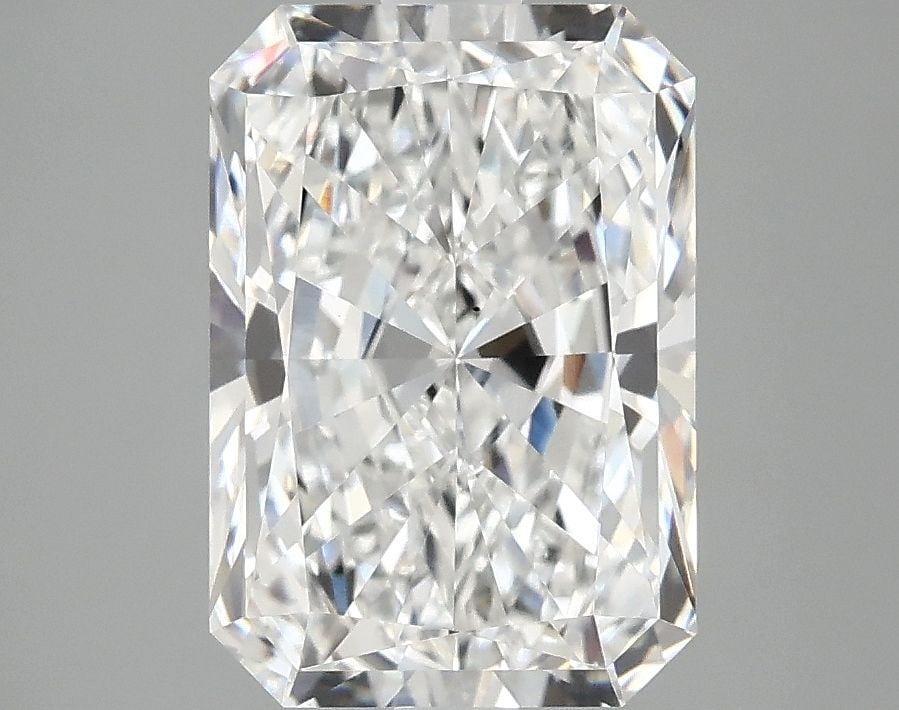 Loose Lab Diamond - IGI Radiant 3.1ct E VS1: Loose Lab Diamond - IGI Radiant 3.1ct E VS1 This listing features Loose Lab Diamond - IGI Radiant 3.1ct E VS1. Item specifics are provided below. Item Specifics: Source: This Is A Real Diamond Grown
