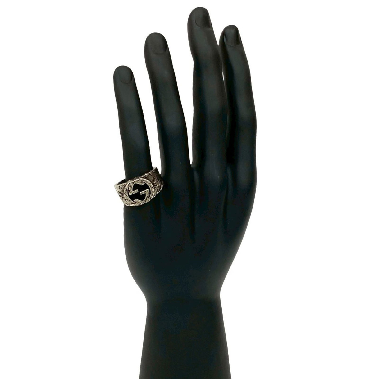 925 Gucci Band Ring Silver: 925 Gucci Band Ring Silver This listing features 925 Gucci Band Ring Silver. Item specifics are provided below. Item Specifics: Brand: Gucci Type: Band Ring Gender: Men Color: Silver Material: