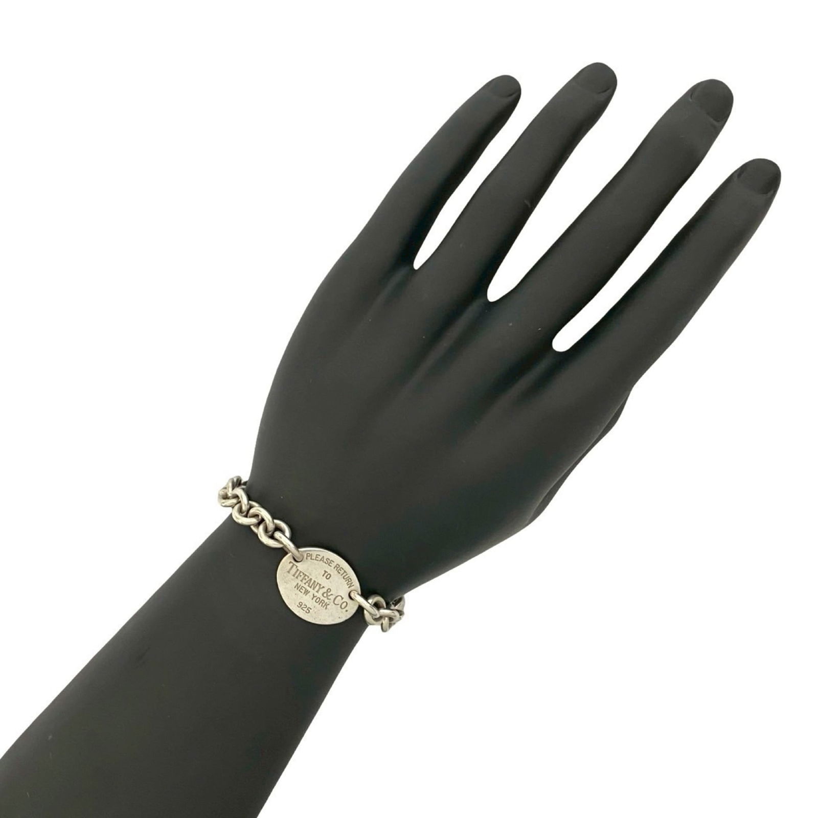 925 Tiffany Charm Bracelet Silver: 925 Tiffany Charm Bracelet Silver This listing features 925 Tiffany Charm Bracelet Silver. Item specifics are provided below. Item Specifics: Brand: Tiffany Type: Charm Bracelet Gender: Women