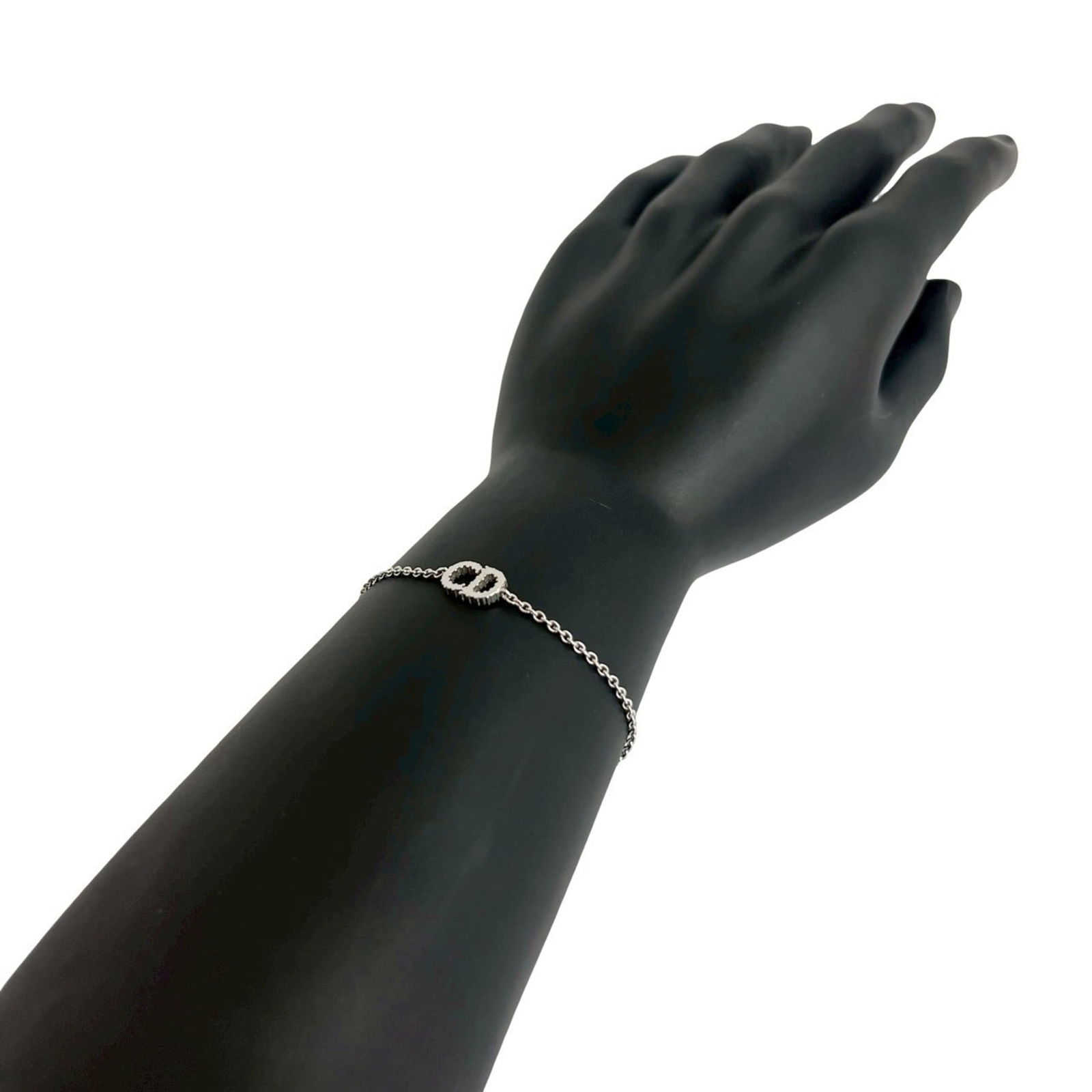 Alloy Christian Dior Charm Bracelet: Alloy Christian Dior Charm Bracelet This listing features Alloy Christian Dior Charm Bracelet. Item specifics are provided below. Item Specifics: Brand: Christian Dior Type: Charm Bracelet Gender: