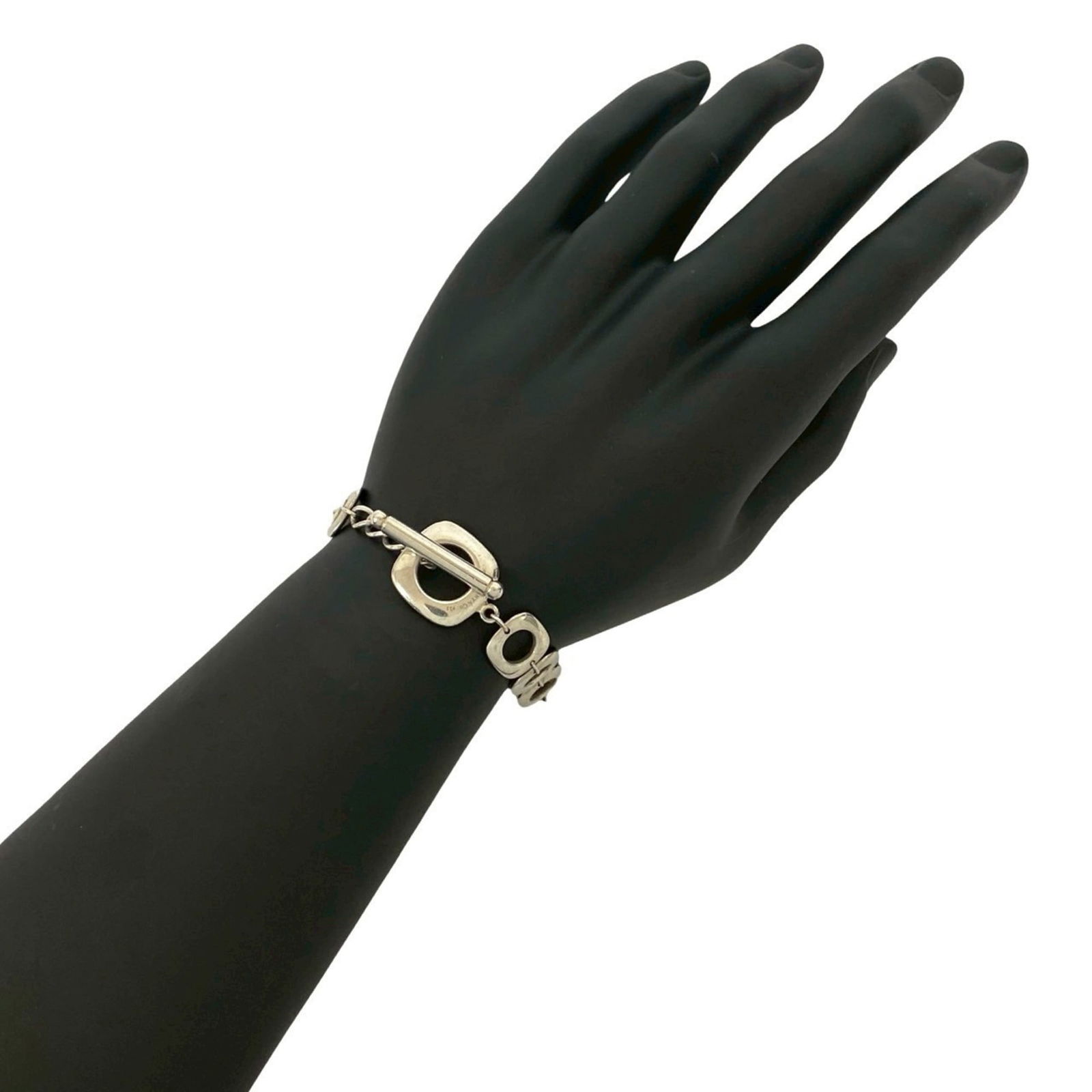 925 Tiffany Charm Bracelet Silver: 925 Tiffany Charm Bracelet Silver This listing features 925 Tiffany Charm Bracelet Silver. Item specifics are provided below. Item Specifics: Brand: Tiffany Type: Charm Bracelet Gender: Women