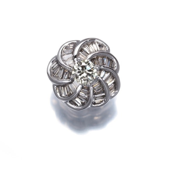 Gold Diamond 0.37Ct Tapered-Cut Pendant 18K 750 White: Gold Diamond 0.37Ct Tapered-Cut Pendant 18K 750 White This listing features Gold Diamond 0.37Ct Tapered-Cut Pendant 18K 750 White. Item specifics are provided below. Item Specifics: Metal: White