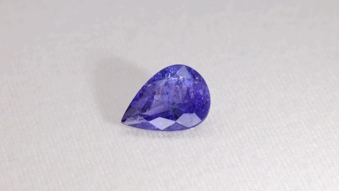 Loose Tanzanite Gemstone - IGI Pear 4.14ct Blue SI: Loose Tanzanite Gemstone - IGI Pear 4.14ct Blue SI This listing features Loose Tanzanite Gemstone - IGI Pear 4.14ct Blue SI. Item specifics are provided below. Item Specifics: Type: Tanzanite Carat: