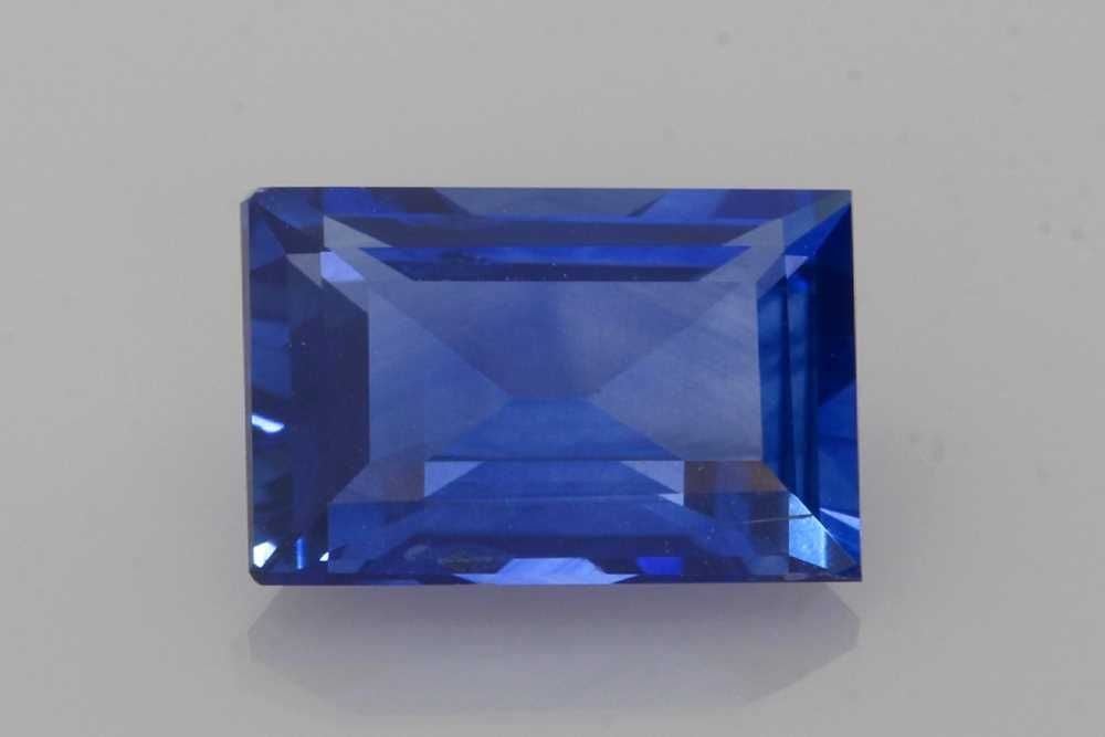 Loose Sapphire Gemstone - Baguette 2.1ct Blue SI: Loose Sapphire Gemstone - Baguette 2.1ct Blue SI This listing features Loose Sapphire Gemstone - Baguette 2.1ct Blue SI. Item specifics are provided below. Item Specifics: Type: Sapphire Carat: 2.1