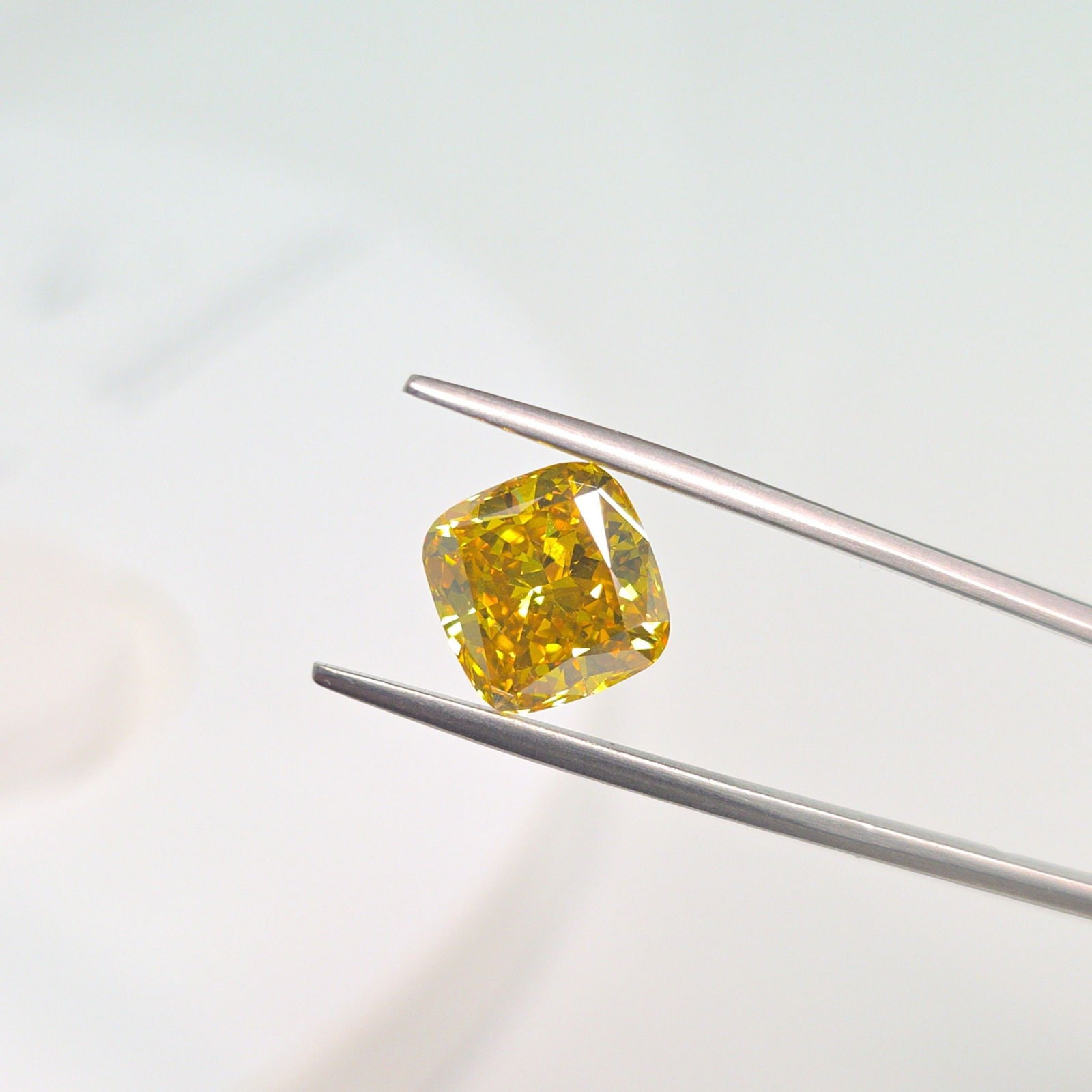 Loose Lab Diamond - IGI Cushion Modified 4.03ct Fancy Vivid Yellow VS1: Loose Lab Diamond - IGI Cushion Modified 4.03ct Fancy Vivid Yellow VS1 This listing features Loose Lab Diamond - IGI Cushion Modified 4.03ct Fancy Vivid Yellow VS1. Item specifics are provided below.