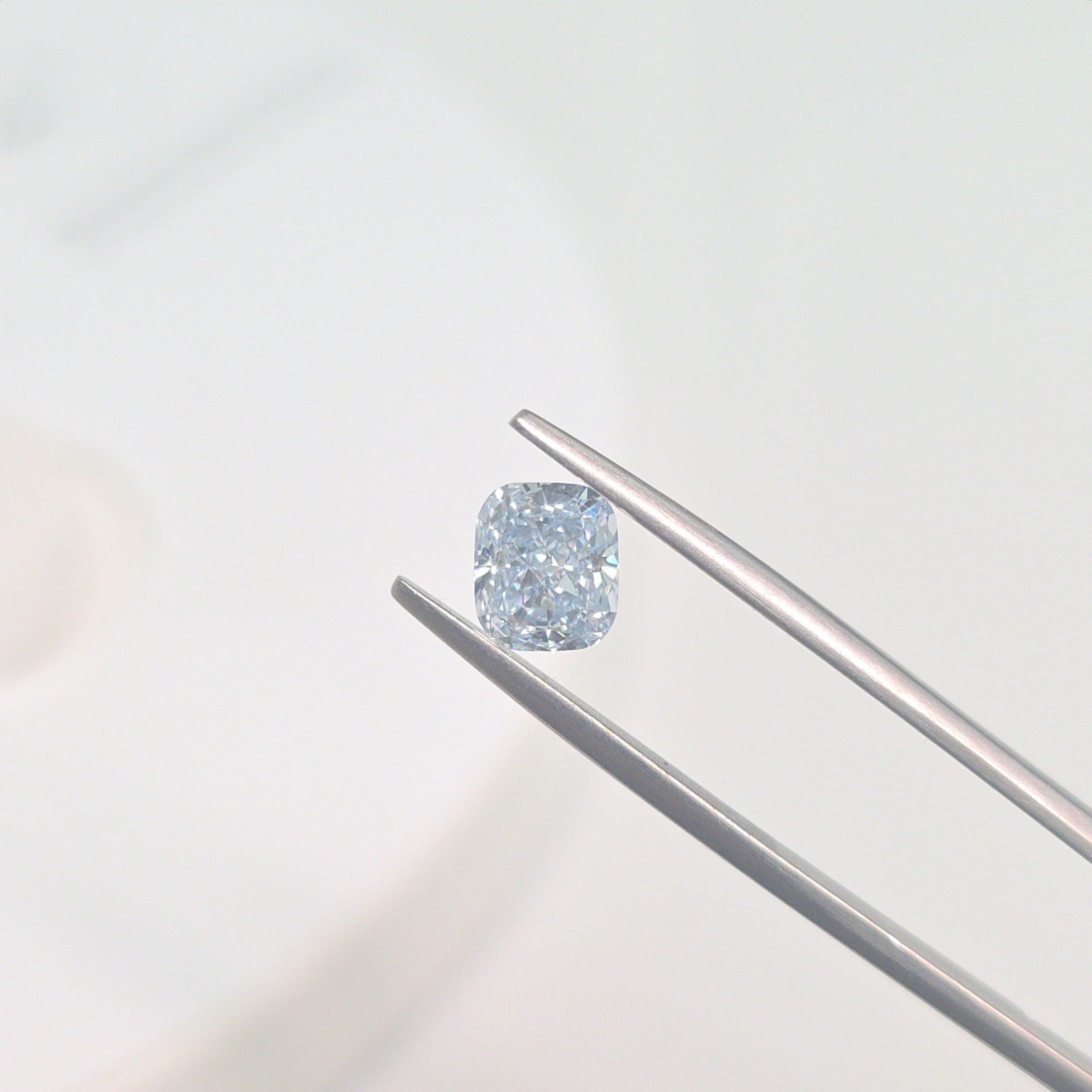 Loose Lab Diamond - IGI Cushion Modified 1.17ct Fancy Light Blue VVS2: Loose Lab Diamond - IGI Cushion Modified 1.17ct Fancy Light Blue VVS2 This listing features Loose Lab Diamond - IGI Cushion Modified 1.17ct Fancy Light Blue VVS2. Item specifics are provided below. 