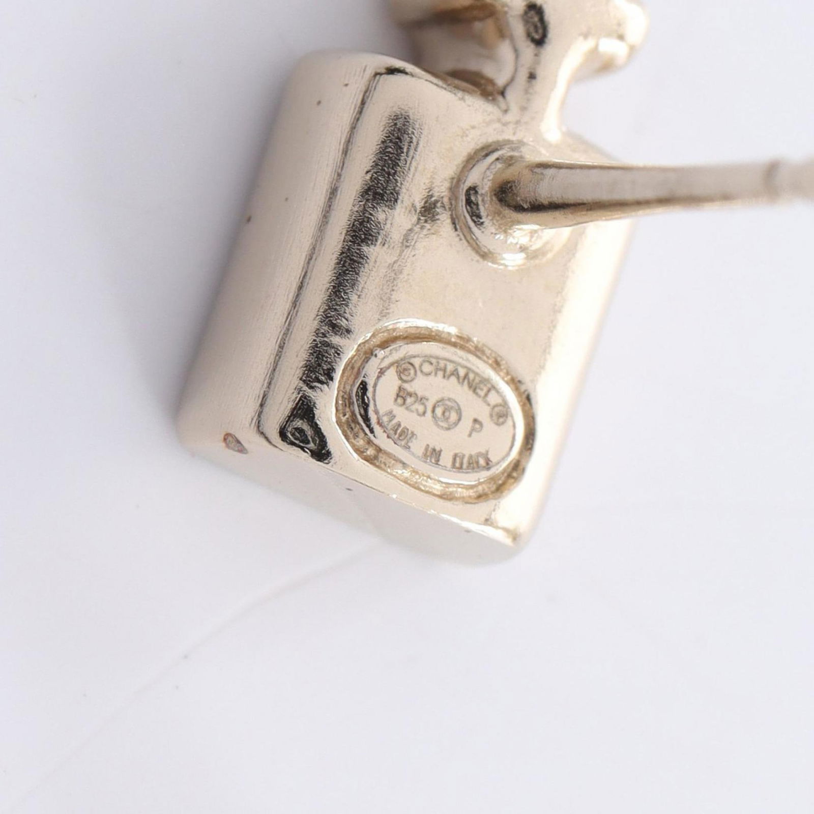 Plating Chanel Stud Earrings Gold - 3