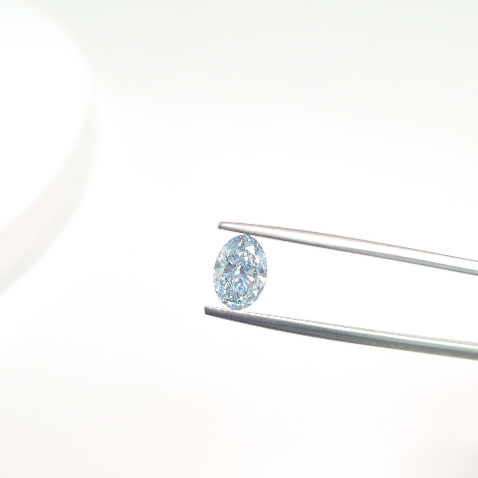 Loose Lab Diamond - IGI Oval 1.01ct Fancy Light Blue VS1: Loose Lab Diamond - IGI Oval 1.01ct Fancy Light Blue VS1 This listing features Loose Lab Diamond - IGI Oval 1.01ct Fancy Light Blue VS1. Item specifics are provided below. Item Specifics: Source: