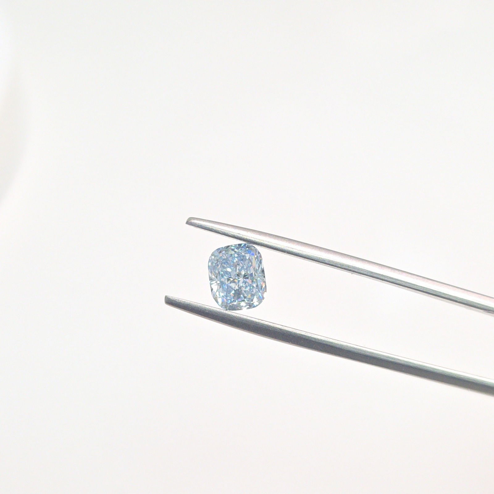 Loose Lab Diamond - IGI Cushion Modified 1.13ct Fancy Blue VS1: Loose Lab Diamond - IGI Cushion Modified 1.13ct Fancy Blue VS1 This listing features Loose Lab Diamond - IGI Cushion Modified 1.13ct Fancy Blue VS1. Item specifics are provided below. Item