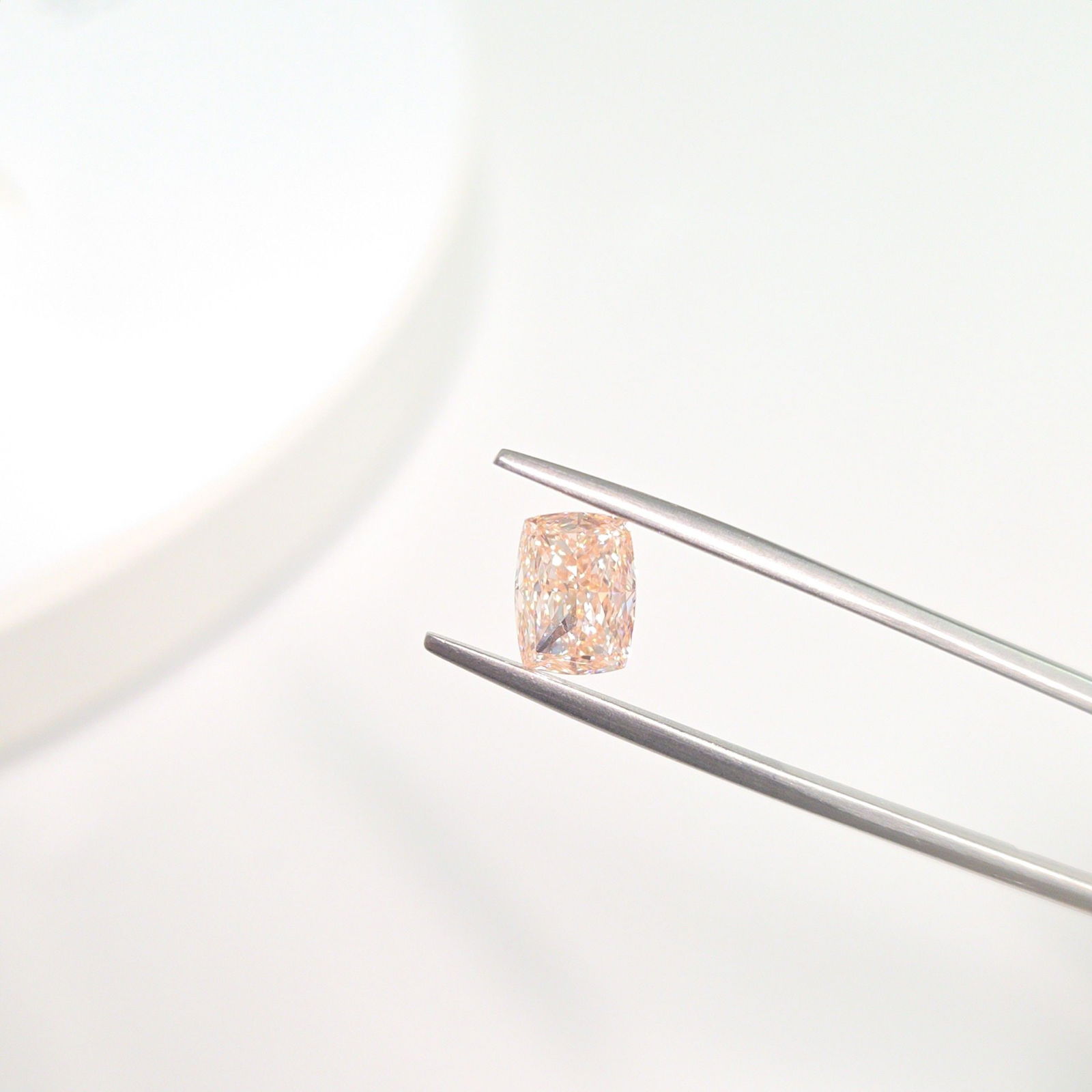 Loose Lab Diamond - IGI Cushion Modified 1.55ct Fancy Intense Pink VVS2 (1 of 1)