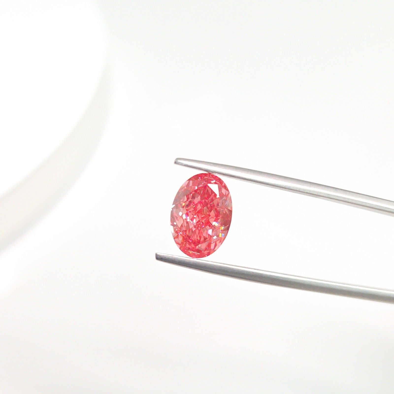 Loose Lab Diamond - IGI Oval 3.12ct Fancy Vivid Pink VS1: Loose Lab Diamond - IGI Oval 3.12ct Fancy Vivid Pink VS1 This listing features Loose Lab Diamond - IGI Oval 3.12ct Fancy Vivid Pink VS1. Item specifics are provided below. Item Specifics: Source: