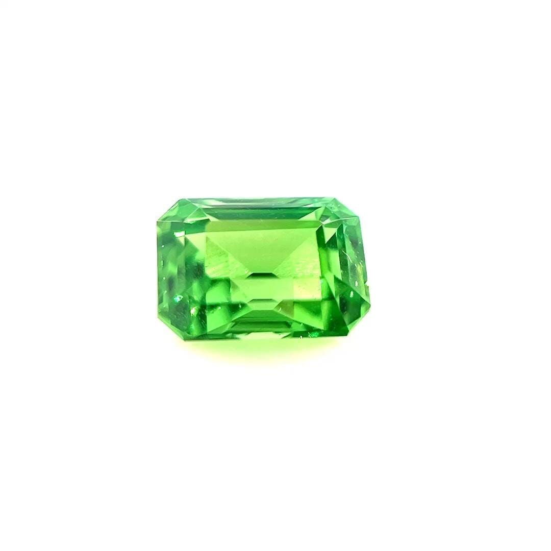 Loose Garnet Gemstone - Emerald 1.55ct Green SI (1 of 1)