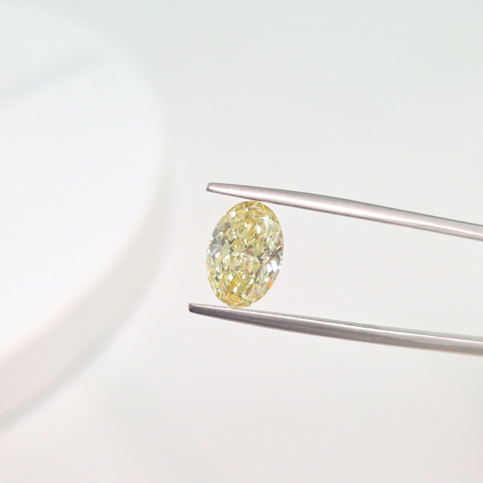 Loose Lab Diamond - IGI Oval 2.43ct Fancy Intense Yellow VS1: Loose Lab Diamond - IGI Oval 2.43ct Fancy Intense Yellow VS1 This listing features Loose Lab Diamond - IGI Oval 2.43ct Fancy Intense Yellow VS1. Item specifics are provided below. Item Specifics: