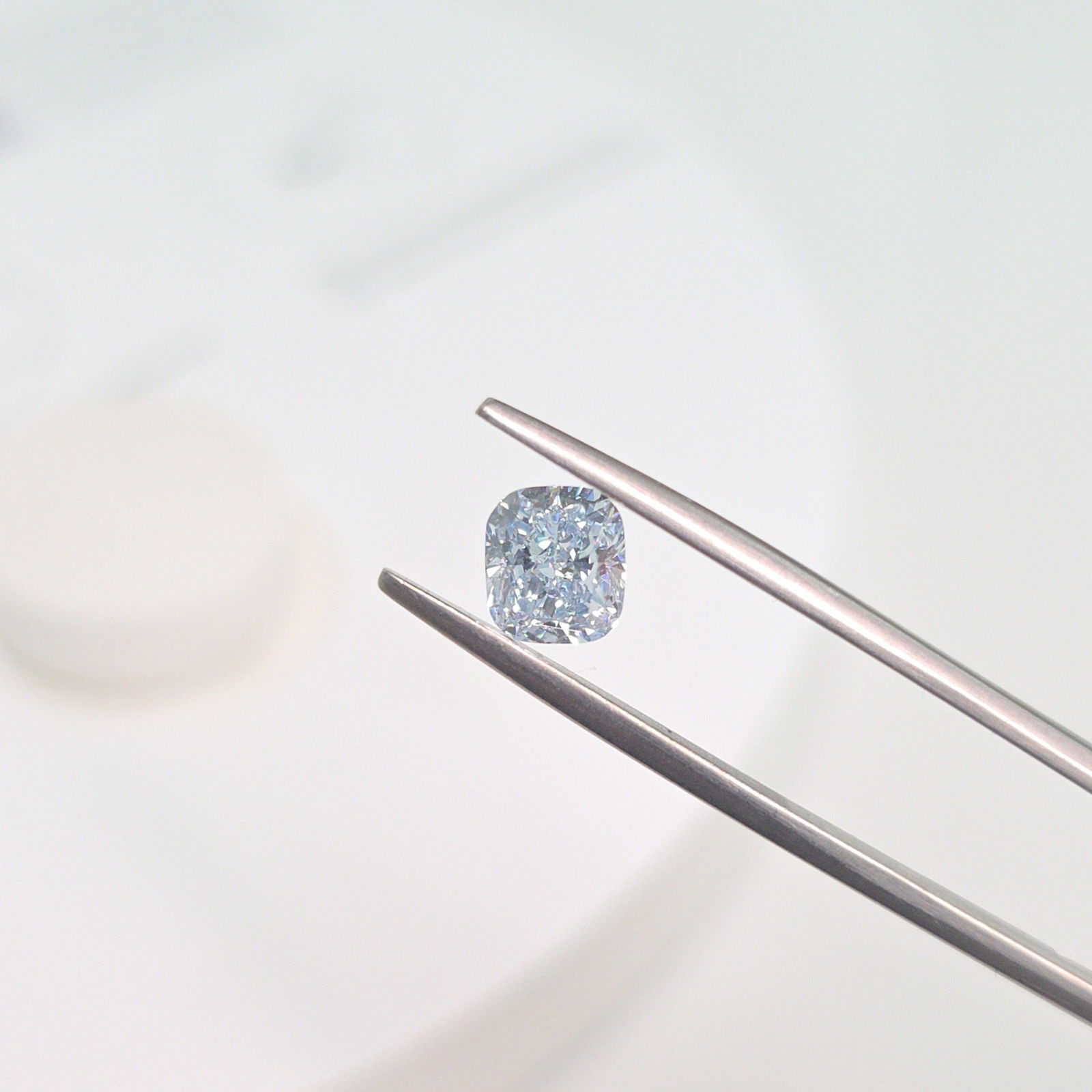 Loose Lab Diamond - IGI Cushion Modified 1.05ct Fancy Light Blue VS2: Loose Lab Diamond - IGI Cushion Modified 1.05ct Fancy Light Blue VS2 This listing features Loose Lab Diamond - IGI Cushion Modified 1.05ct Fancy Light Blue VS2. Item specifics are provided below. 