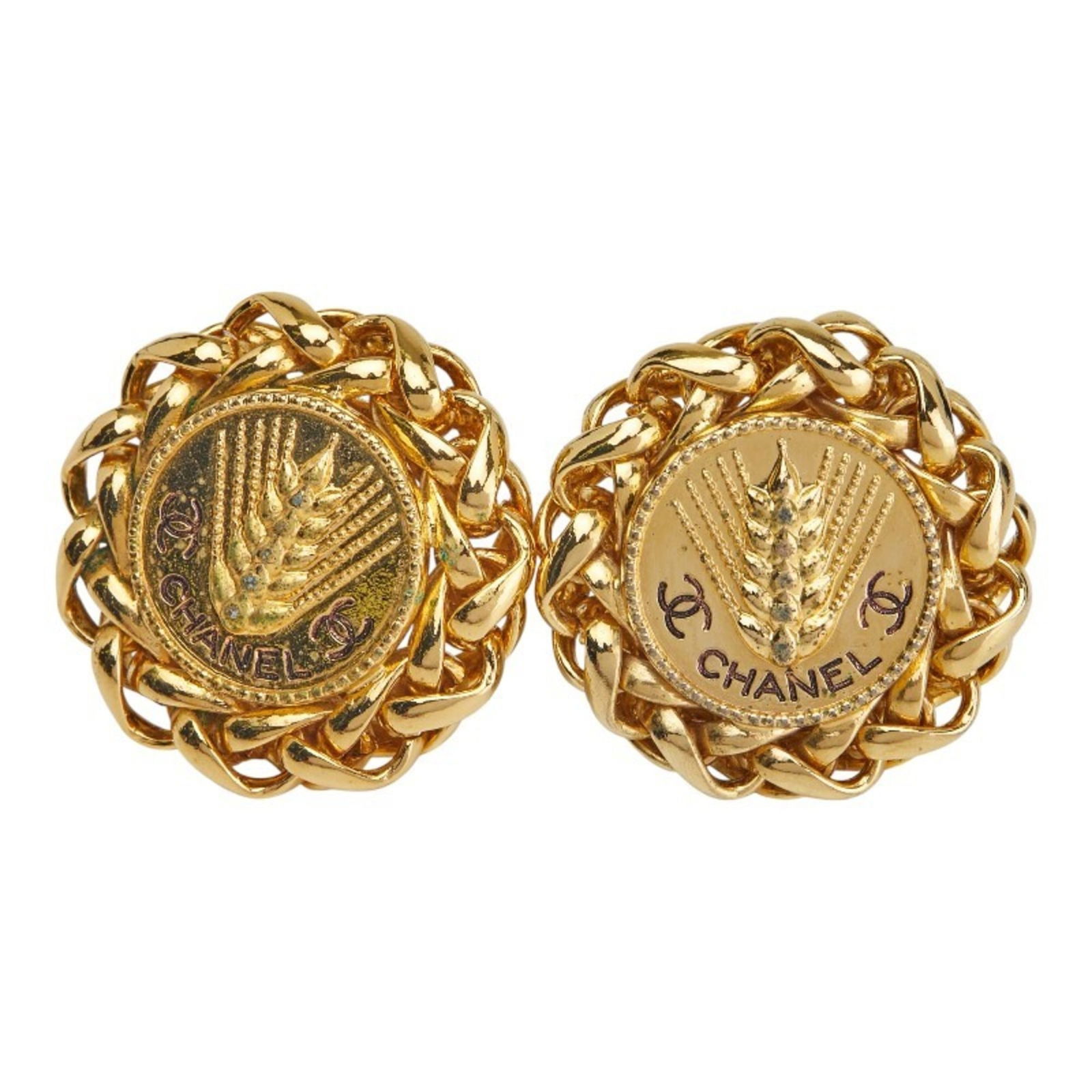 Earrings Chanel Clip: Earrings Chanel Clip This listing features Earrings Chanel Clip. Item specifics are provided below. Item Specifics: Brand: Chanel Type: Clip Earrings Gender: Women Color: Gold Size (Hxwxd): 34.90mm