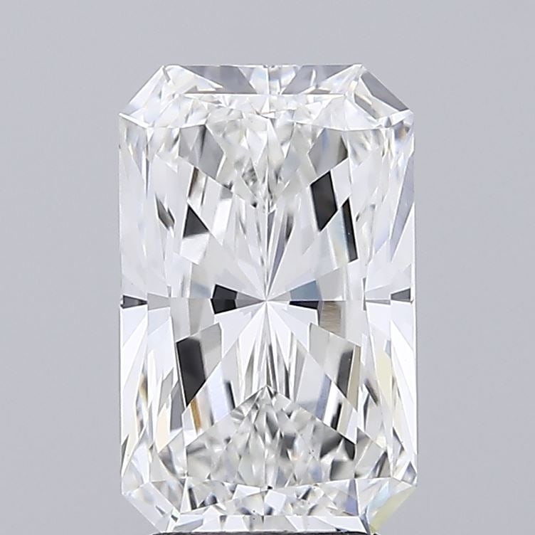 Loose Lab Diamond - IGI Radiant 3.03ct E VVS2: Loose Lab Diamond - IGI Radiant 3.03ct E VVS2 This listing features Loose Lab Diamond - IGI Radiant 3.03ct E VVS2. Item specifics are provided below. Item Specifics: Source: This Is A Real Diamond