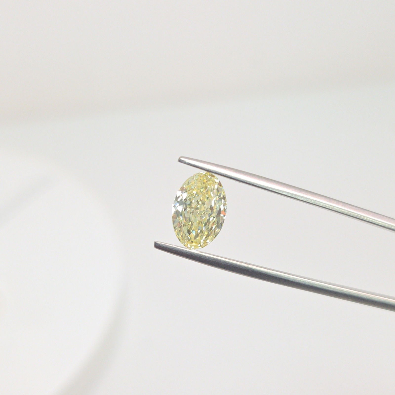 Loose Lab Diamond - IGI Oval 2.11ct Fancy Yellow VS1: Loose Lab Diamond - IGI Oval 2.11ct Fancy Yellow VS1 This listing features Loose Lab Diamond - IGI Oval 2.11ct Fancy Yellow VS1. Item specifics are provided below. Item Specifics: Source: This Is A