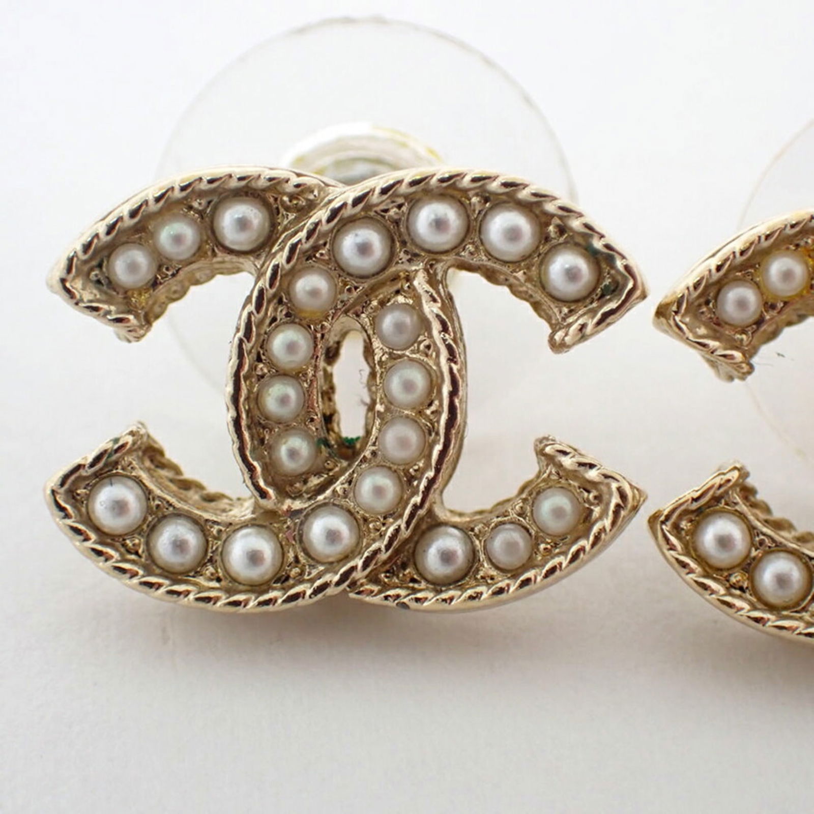 Plating Chanel Stud Earrings Gold - 3