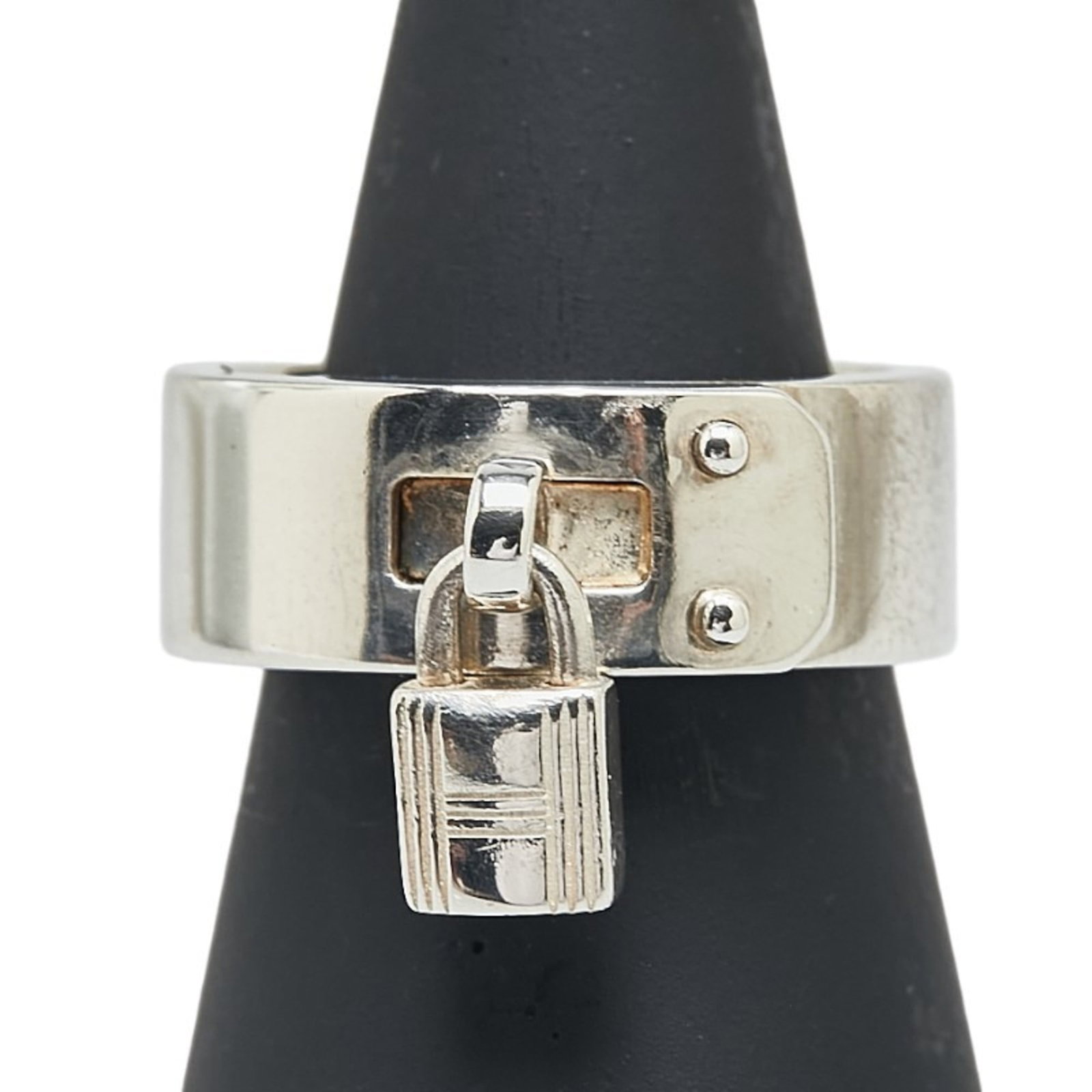 925 Hermes Band Ring Silver: 925 Hermes Band Ring Silver This listing features 925 Hermes Band Ring Silver. Item specifics are provided below. Item Specifics: Brand: Hermes Type: Band Ring Gender: Women Color: Silver Material: