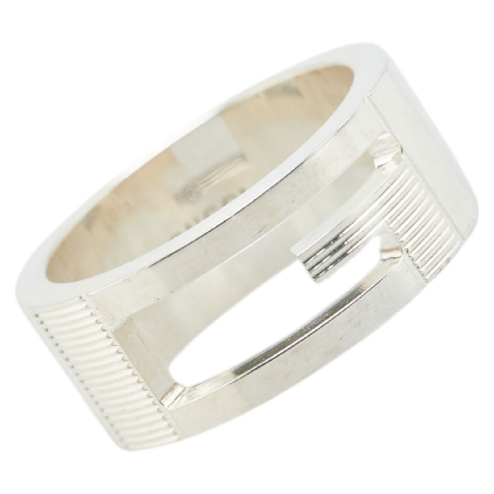 925 Gucci Band Ring Silver: 925 Gucci Band Ring Silver This listing features 925 Gucci Band Ring Silver. Item specifics are provided below. Item Specifics: Brand: Gucci Type: Band Ring Gender: Women Material: Silver 925 Us