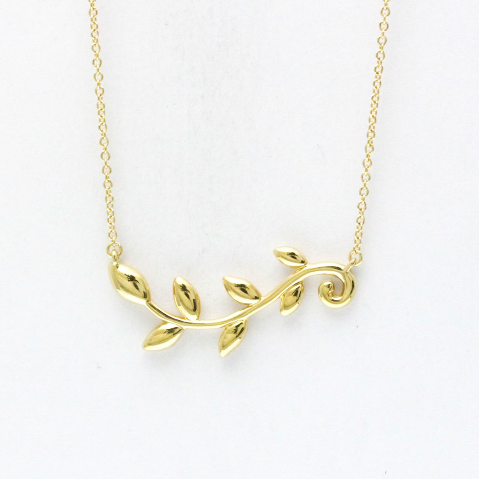 Women Fashion Pendant Necklace (Gold) - Tiffany Olive Leaf Necklace Yellow Gold (18K) No Stone Men: Women Fashion Pendant Necklace (Gold) - Tiffany Olive Leaf Necklace Yellow Gold (18K) No Stone Men This listing features Women Fashion Pendant Necklace (Gold) - Tiffany Olive Leaf Necklace Yellow Gold