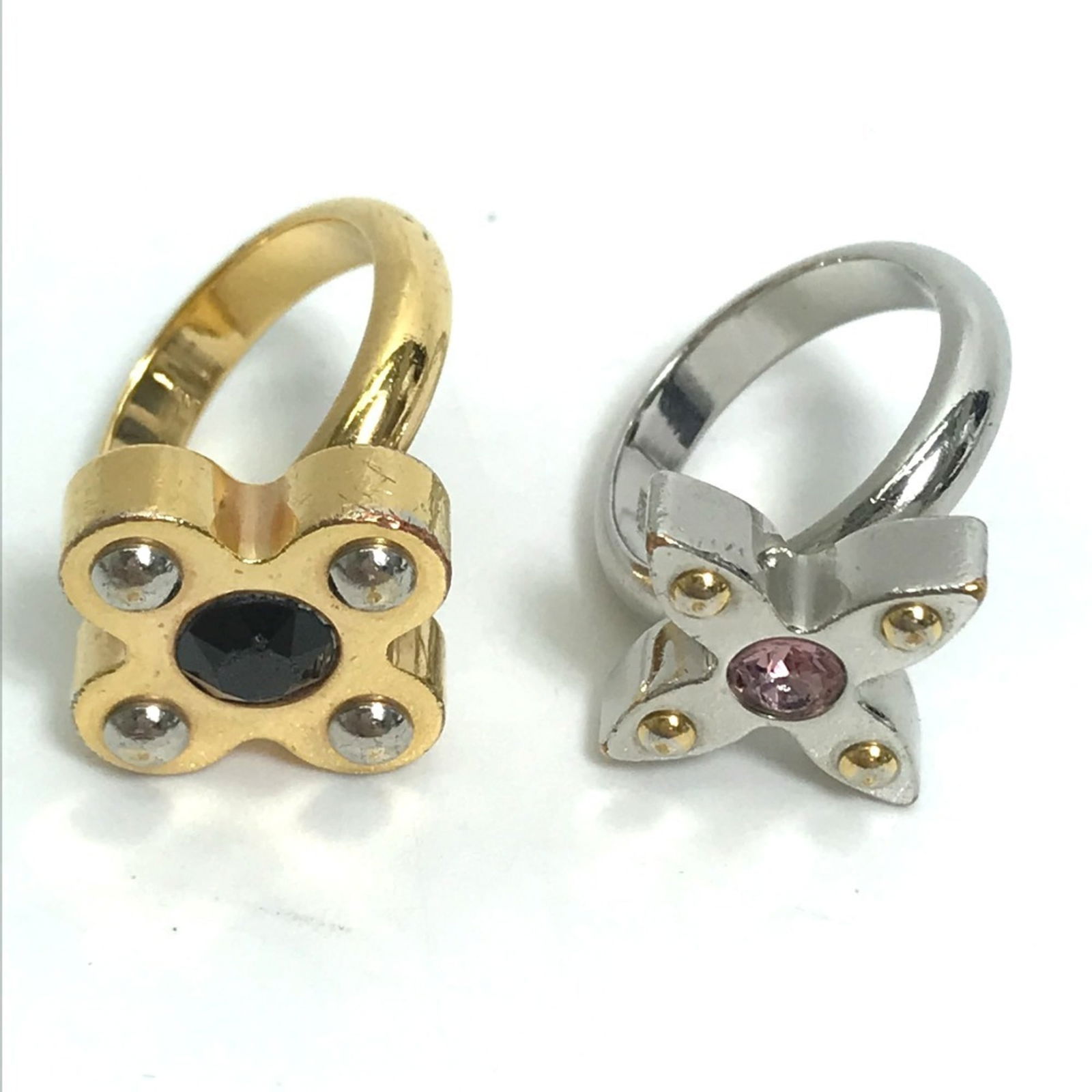 Size 12 - LOUIS VUITTON M65247 Berg Love Letters Rhinestone 2-Piece Ring Set - Women's - Gold: Size 12 - LOUIS VUITTON M65247 Berg Love Letters Rhinestone 2-Piece Ring Set - Women's - Gold This listing features Size 12 - LOUIS VUITTON M65247 Berg Love Letters Rhinestone 2-Piece Ring Set -