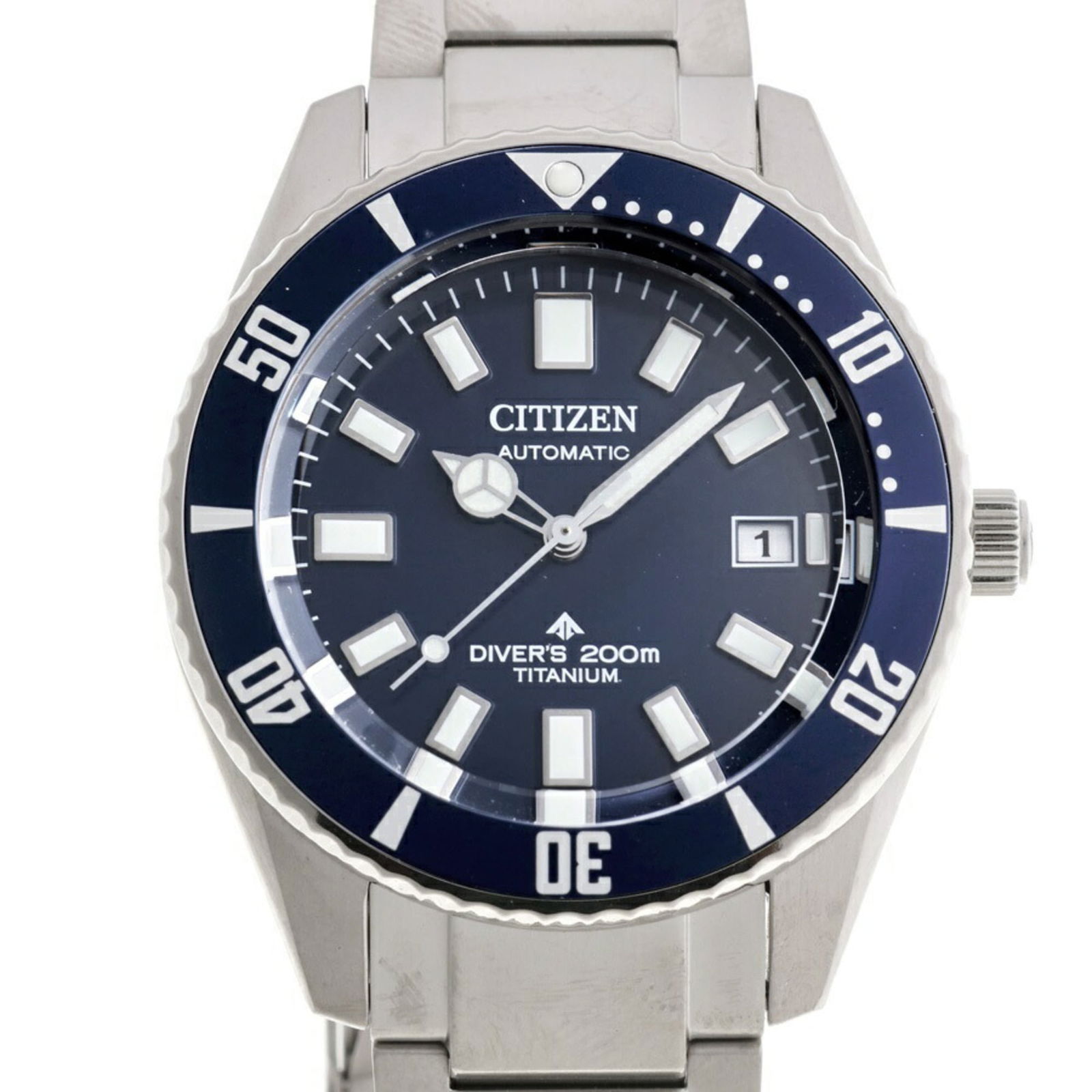 Wristwatch Citizen: Wristwatch Citizen This listing features Wristwatch Citizen. Item specifics are provided below. Item Specifics: Brand: Citizen Type: Wristwatch Gender: Men Material (Case): Titanium Material (Band): T