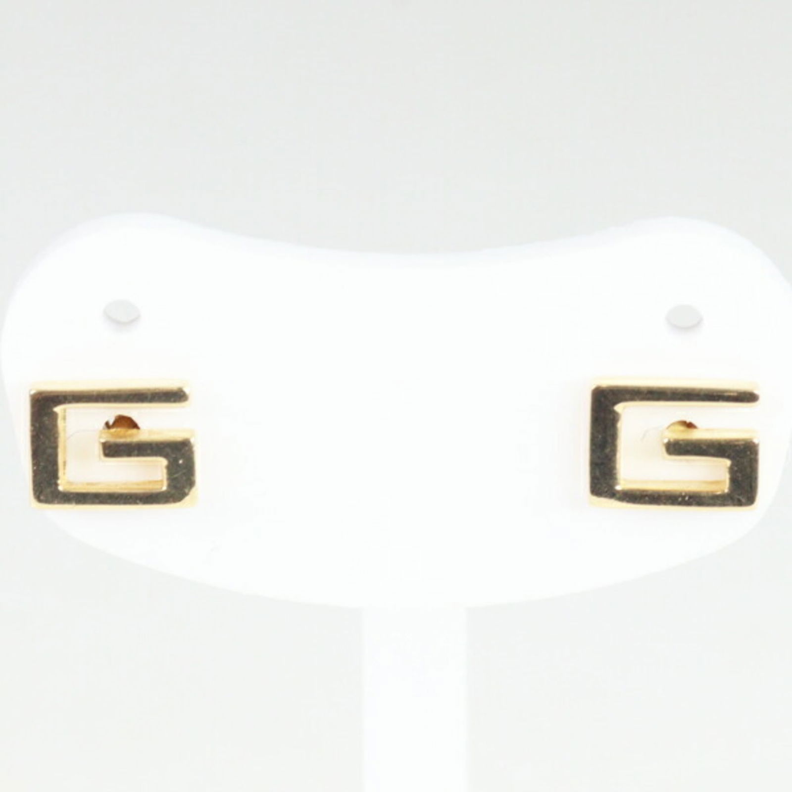 (18K) Gucci Stud Earrings Yellow Gold: (18K) Gucci Stud Earrings Yellow Gold This listing features (18K) Gucci Stud Earrings Yellow Gold. Item specifics are provided below. Item Specifics: Brand: Gucci Type: Stud Earrings Gender: Women