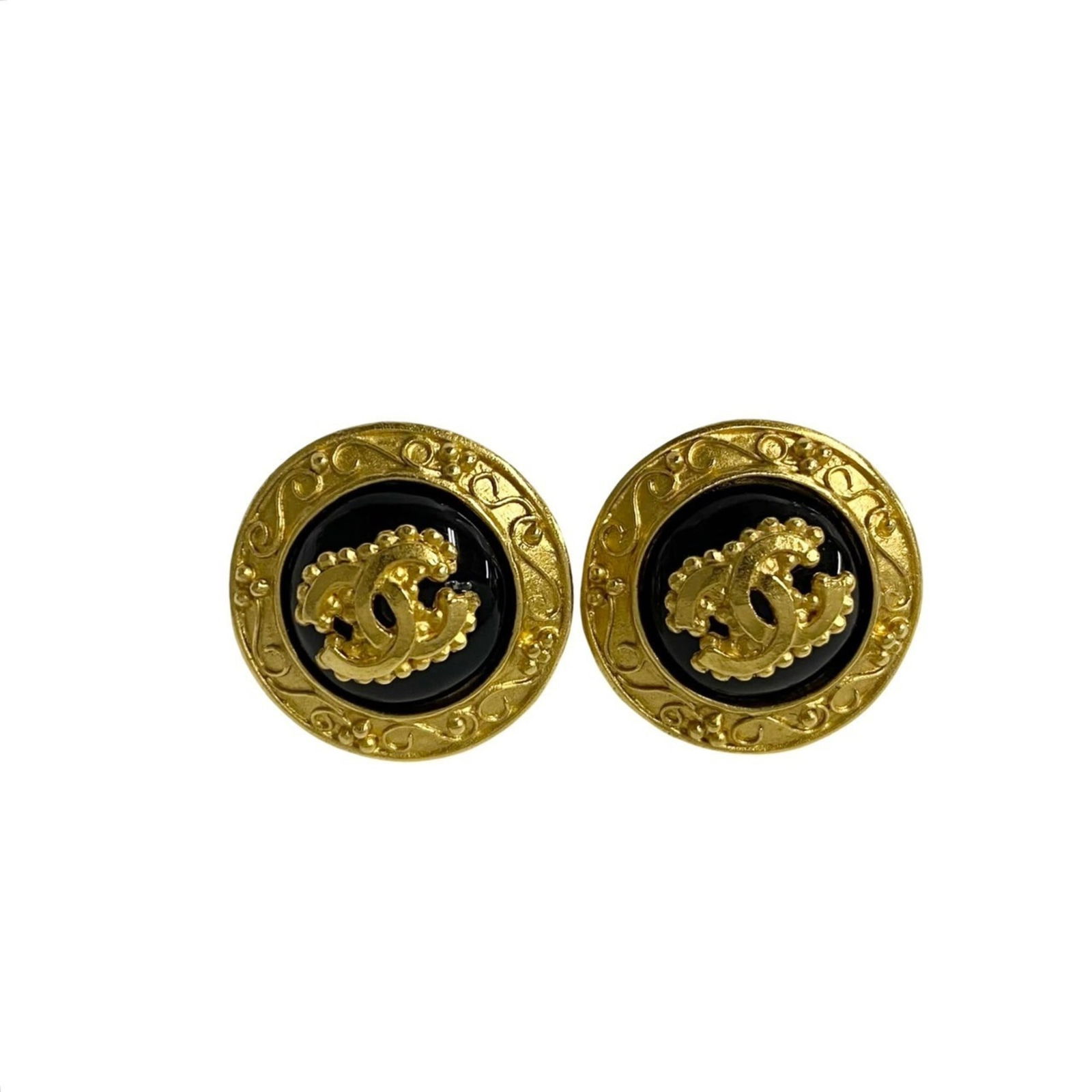Plating Chanel Clip Earrings Gold: Plating Chanel Clip Earrings Gold This listing features Plating Chanel Clip Earrings Gold. Item specifics are provided below. Item Specifics: Brand: Chanel Type: Clip Earrings Gender: Women