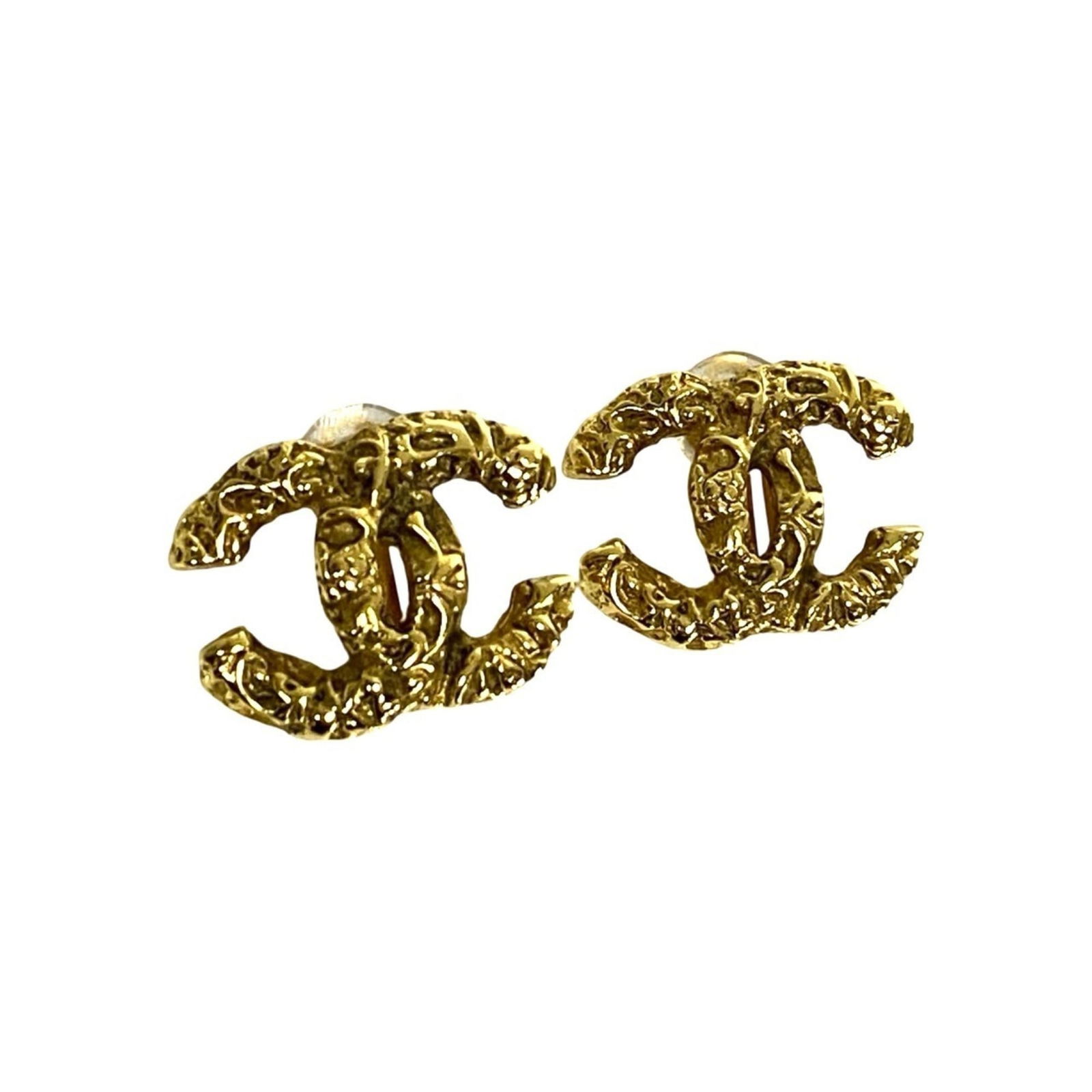 Plating Chanel Clip Earrings Gold: Plating Chanel Clip Earrings Gold This listing features Plating Chanel Clip Earrings Gold. Item specifics are provided below. Item Specifics: Brand: Chanel Type: Clip Earrings Gender: Women Material: