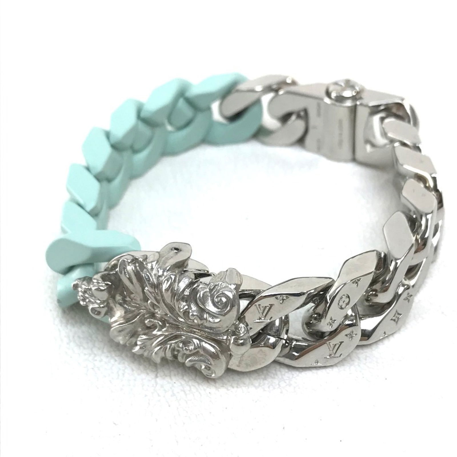 Ceramic Louis Vuitton Charm Bracelet: Ceramic Louis Vuitton Charm Bracelet This listing features Ceramic Louis Vuitton Charm Bracelet. Item specifics are provided below. Item Specifics: Brand: Louis Vuitton Type: Charm Bracelet Gender: Wo