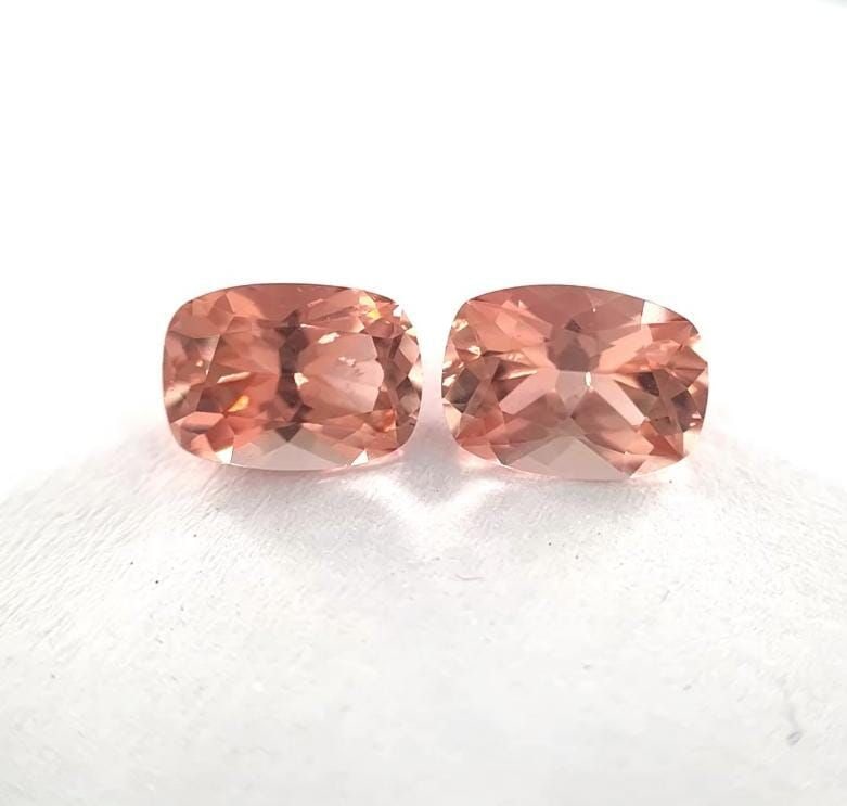 Loose Tourmaline Gemstone - Cushion 3.015ct Pink SI: Loose Tourmaline Gemstone - Cushion 3.015ct Pink SI This listing features Loose Tourmaline Gemstone - Cushion 3.015ct Pink SI. Item specifics are provided below. Item Specifics: Type: Tourmaline
