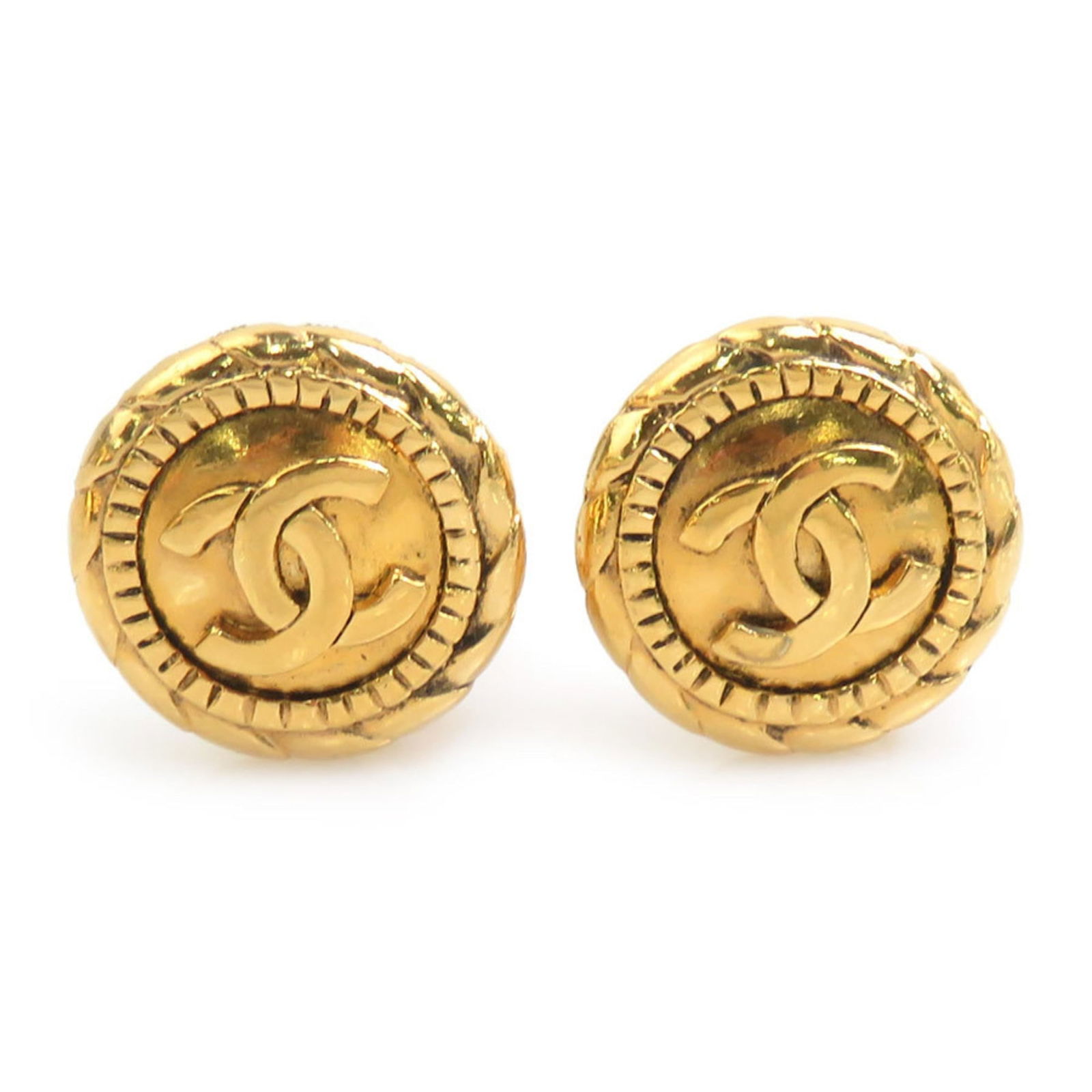 Metal Chanel Clip Earrings: Metal Chanel Clip Earrings This listing features Metal Chanel Clip Earrings. Item specifics are provided below. Item Specifics: Brand: Chanel Type: Clip Earrings Gender: Women Material: Metal Color: