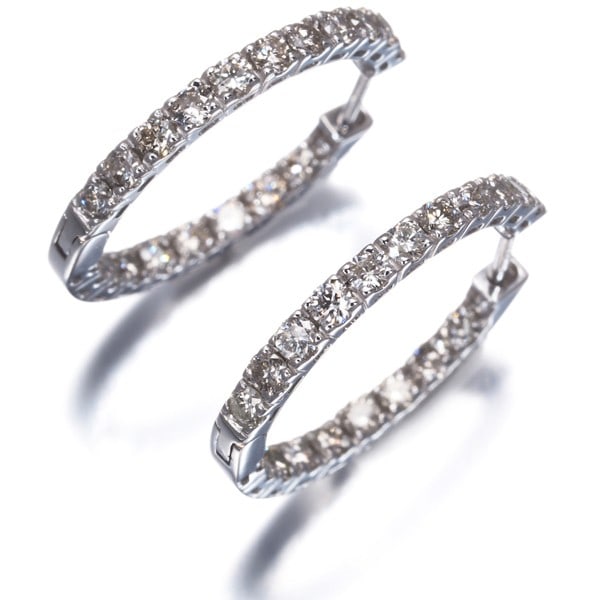 Gold Diamond 0.55Ct/ 0.55Ct Hoop Earrings 18K 750 White: Gold Diamond 0.55Ct/ 0.55Ct Hoop Earrings 18K 750 White This listing features Gold Diamond 0.55Ct/ 0.55Ct Hoop Earrings 18K 750 White. Item specifics are provided below. Item Specifics: Metal: White