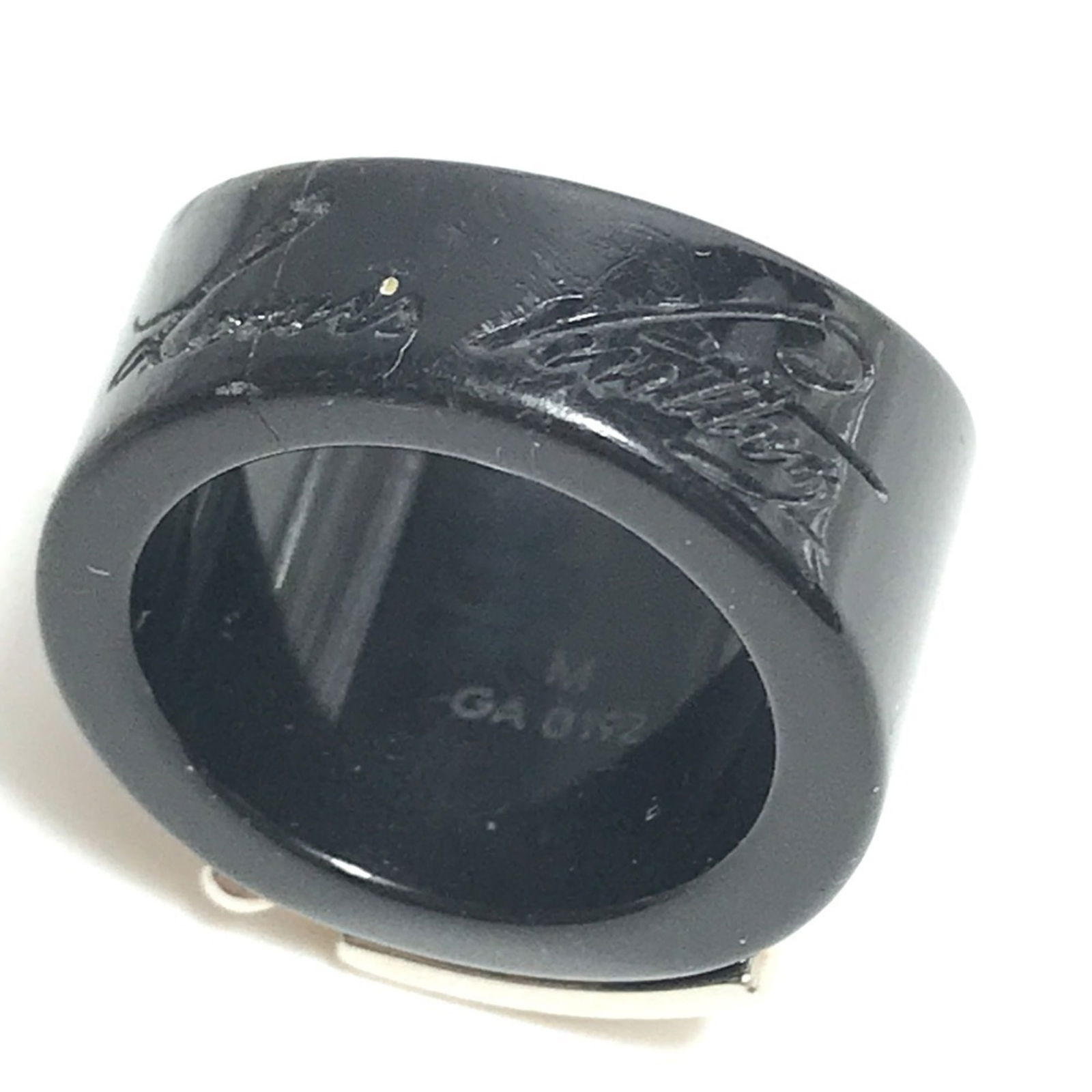 Plastic Louis Vuitton Band Ring - 4