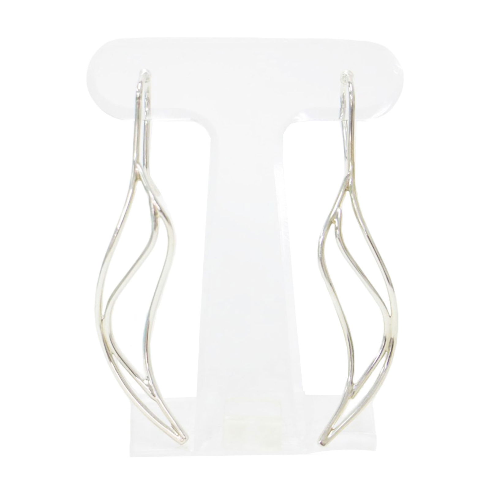 925 Tiffany Drop Earrings Silver: 925 Tiffany Drop Earrings Silver This listing features 925 Tiffany Drop Earrings Silver. Item specifics are provided below. Item Specifics: Brand: Tiffany Type: Drop Earrings Gender: Women Material: S