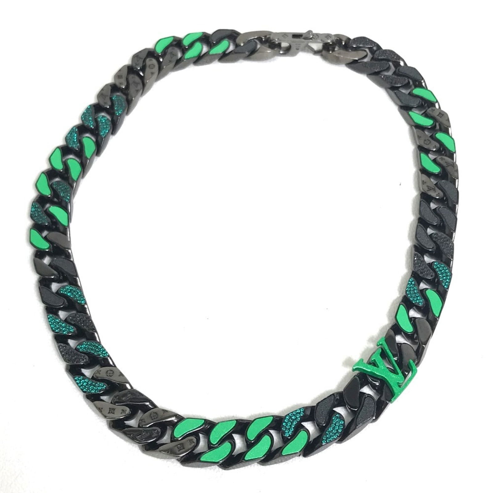Black/ Green - LOUIS VUITTON MP2853 LV Collier Chain Link Patches Necklace in Metal - Men's: Black/ Green - LOUIS VUITTON MP2853 LV Collier Chain Link Patches Necklace in Metal - Men's This listing features Black/ Green - LOUIS VUITTON MP2853 LV Collier Chain Link Patches Necklace in Metal -