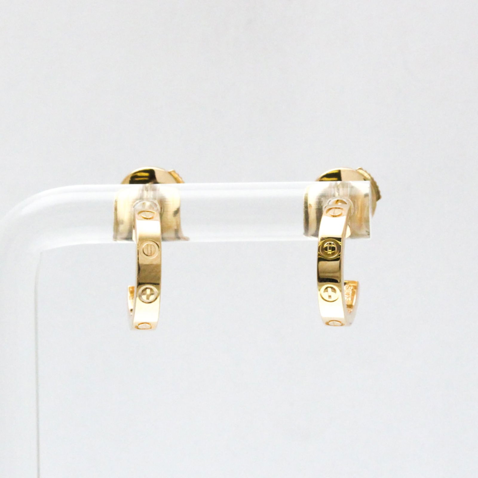 (18K) Cartier Stud Earrings Pink Gold: (18K) Cartier Stud Earrings Pink Gold This listing features (18K) Cartier Stud Earrings Pink Gold. Item specifics are provided below. Item Specifics: Brand: Cartier Type: Stud Earrings Style: